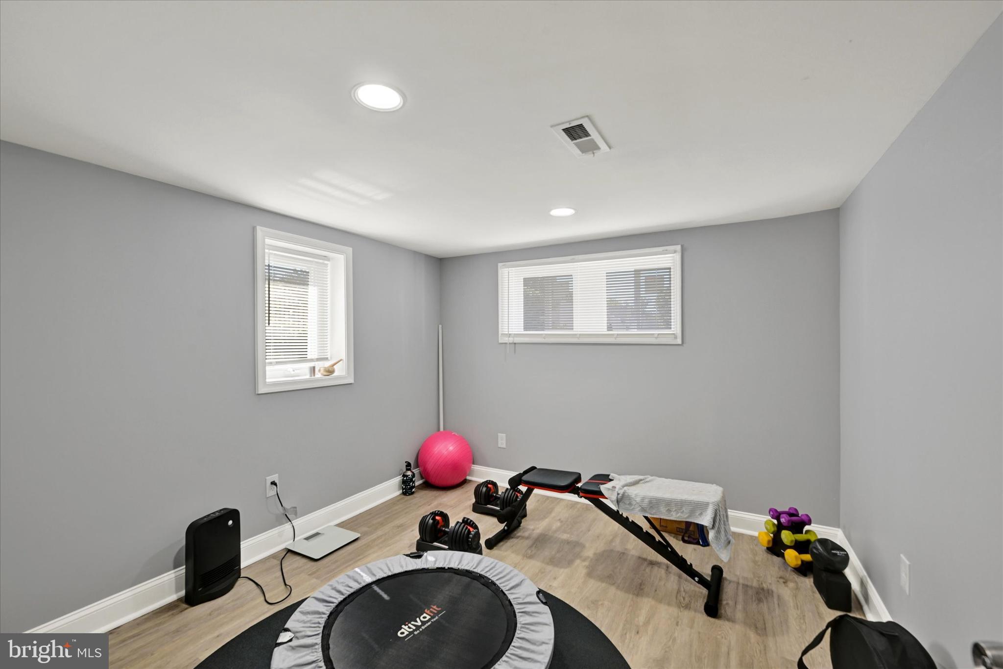 FRANKFORD - Residential