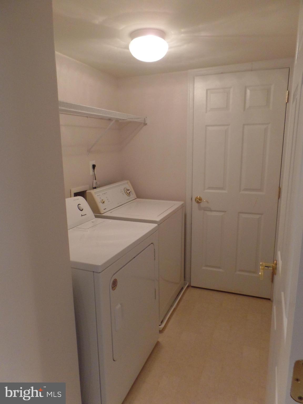 MARKET CENTER - Residential Lease