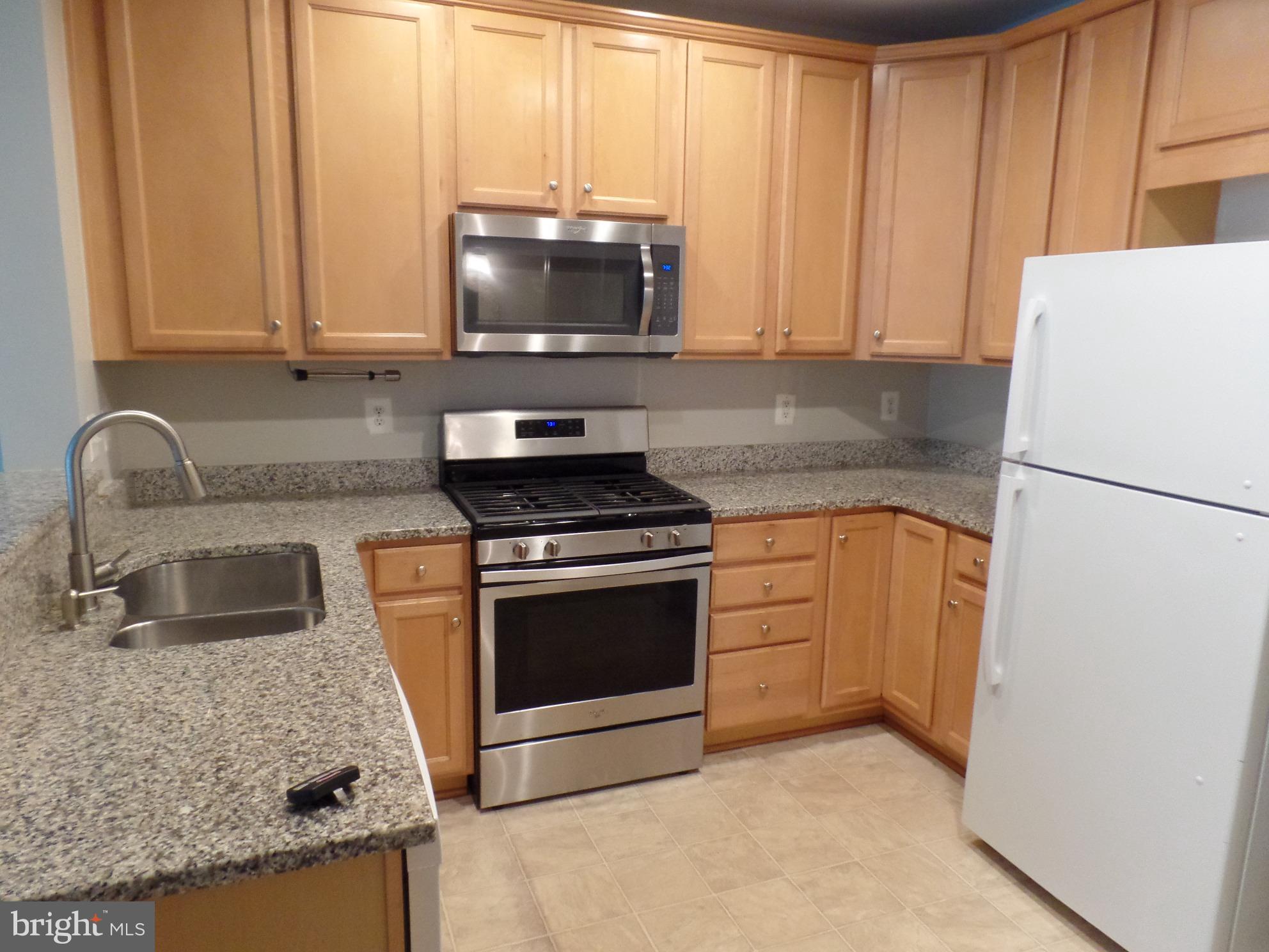 MARKET CENTER - Residential Lease