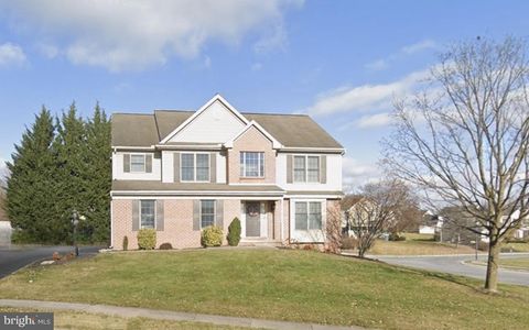 815 BUCKINGHAM BOULEVARD ELIZABETHTOWN PA 17022