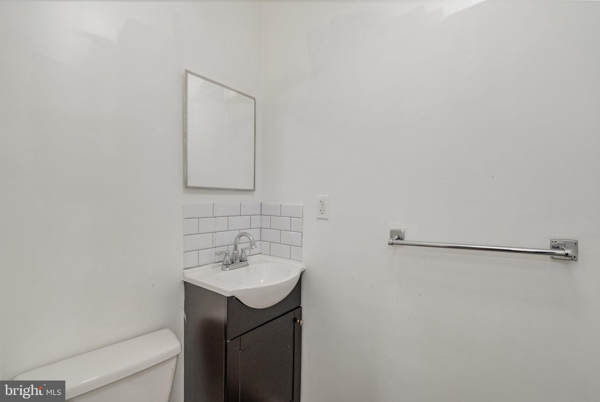 CHARLES VILLAGE - Residential Income