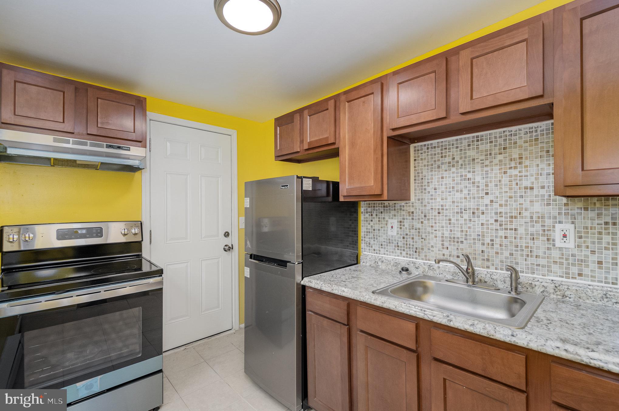 CHARLES VILLAGE - Residential Income