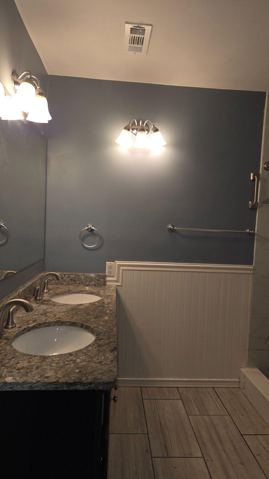 ASHTON CONDO - Residential