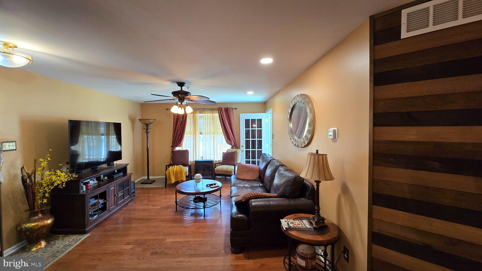 ASHTON CONDO - Residential