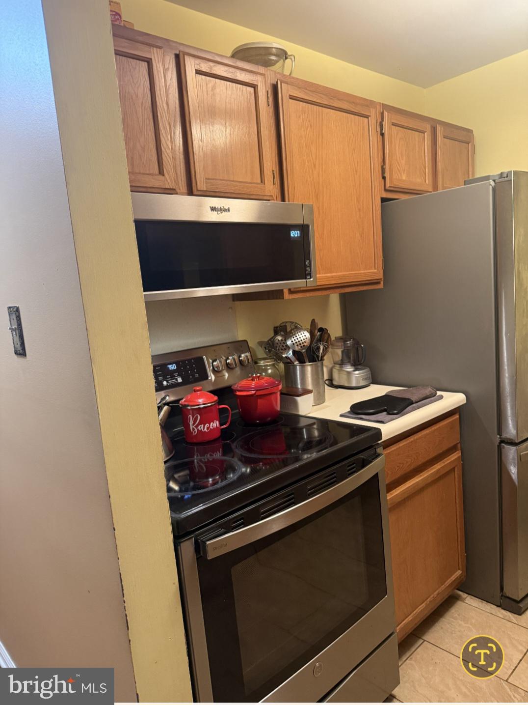 ASHTON CONDO - Residential