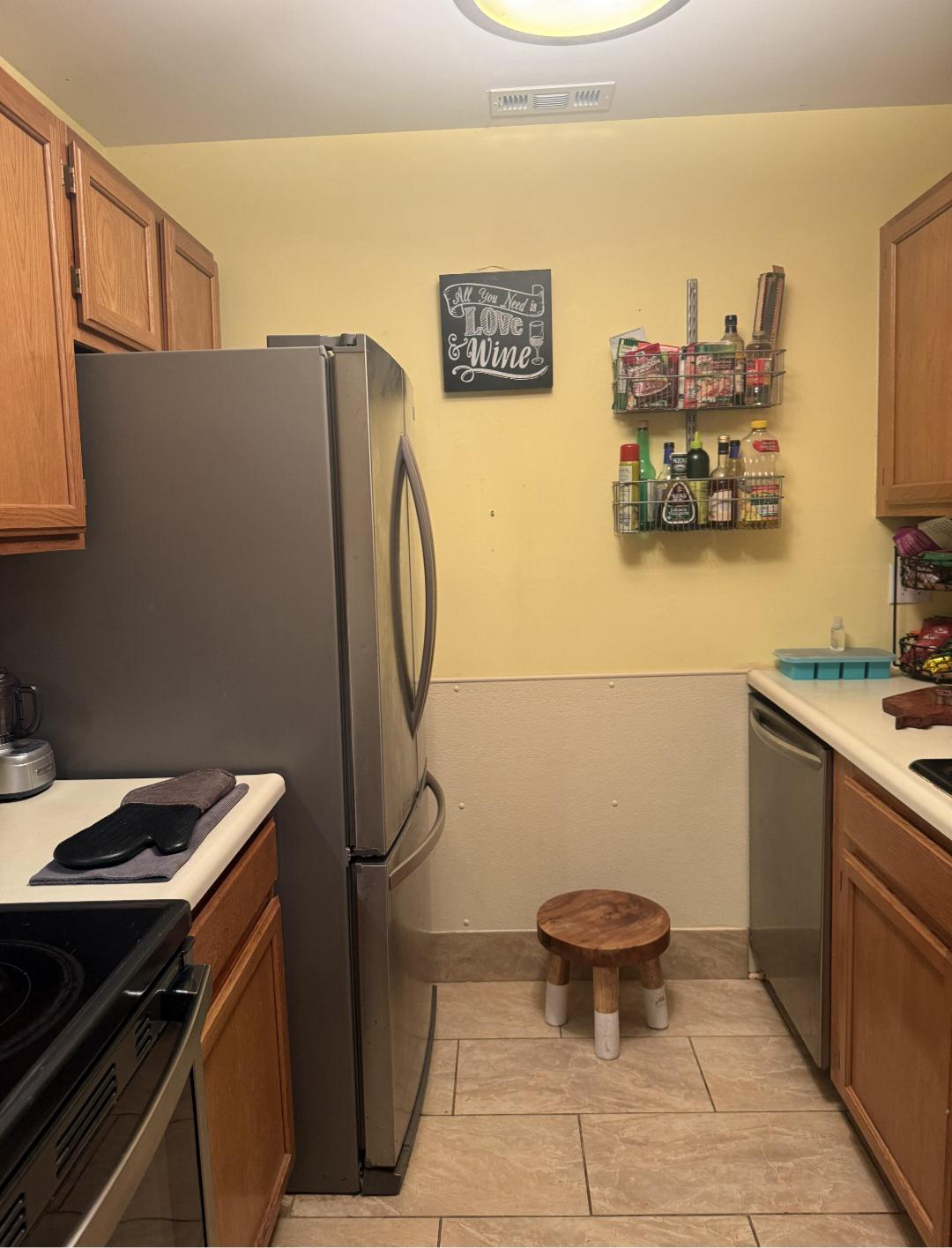 ASHTON CONDO - Residential