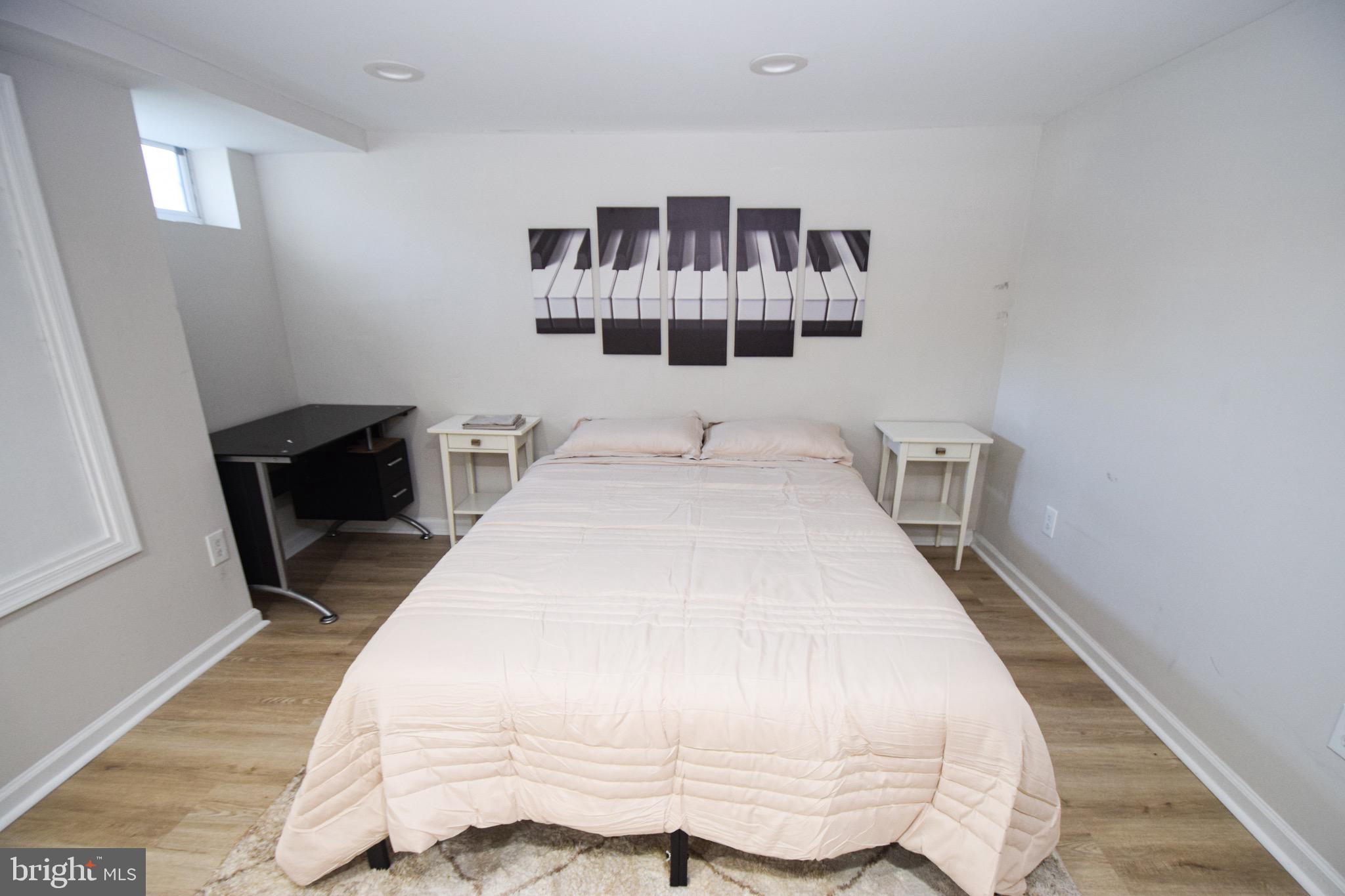 MERRITT HOMES - Residential Lease