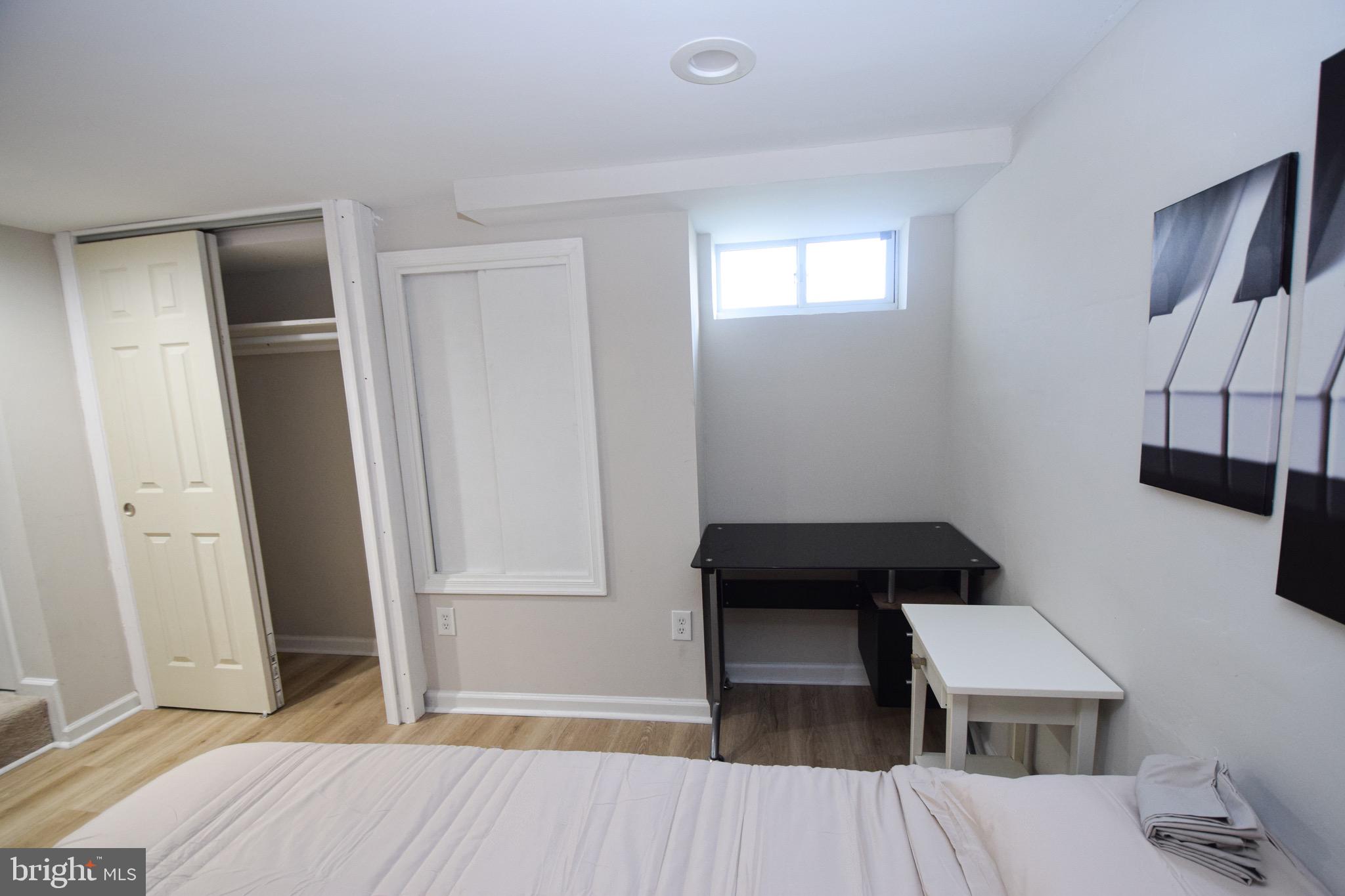 MERRITT HOMES - Residential Lease