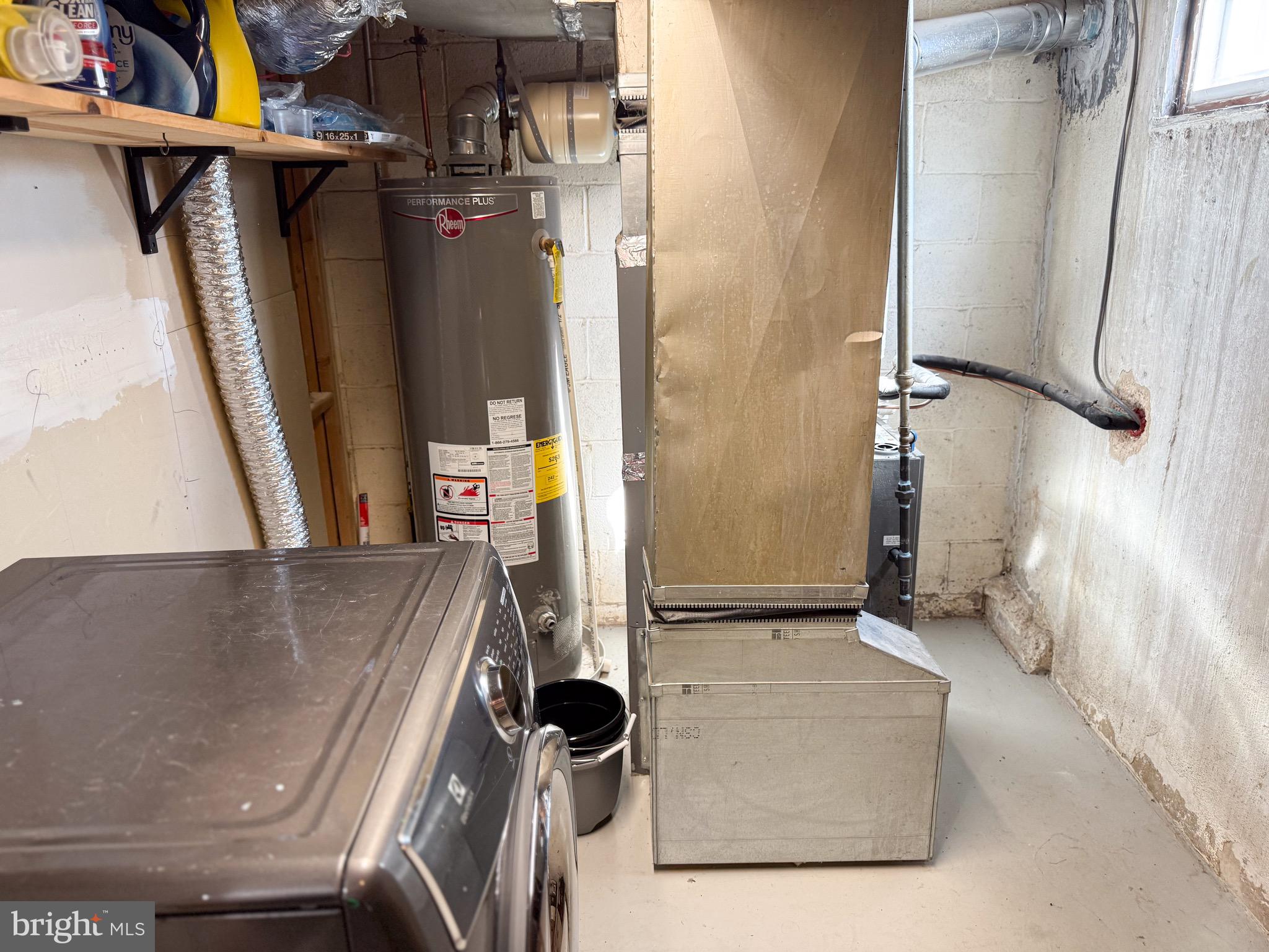 MERRITT HOMES - Residential Lease