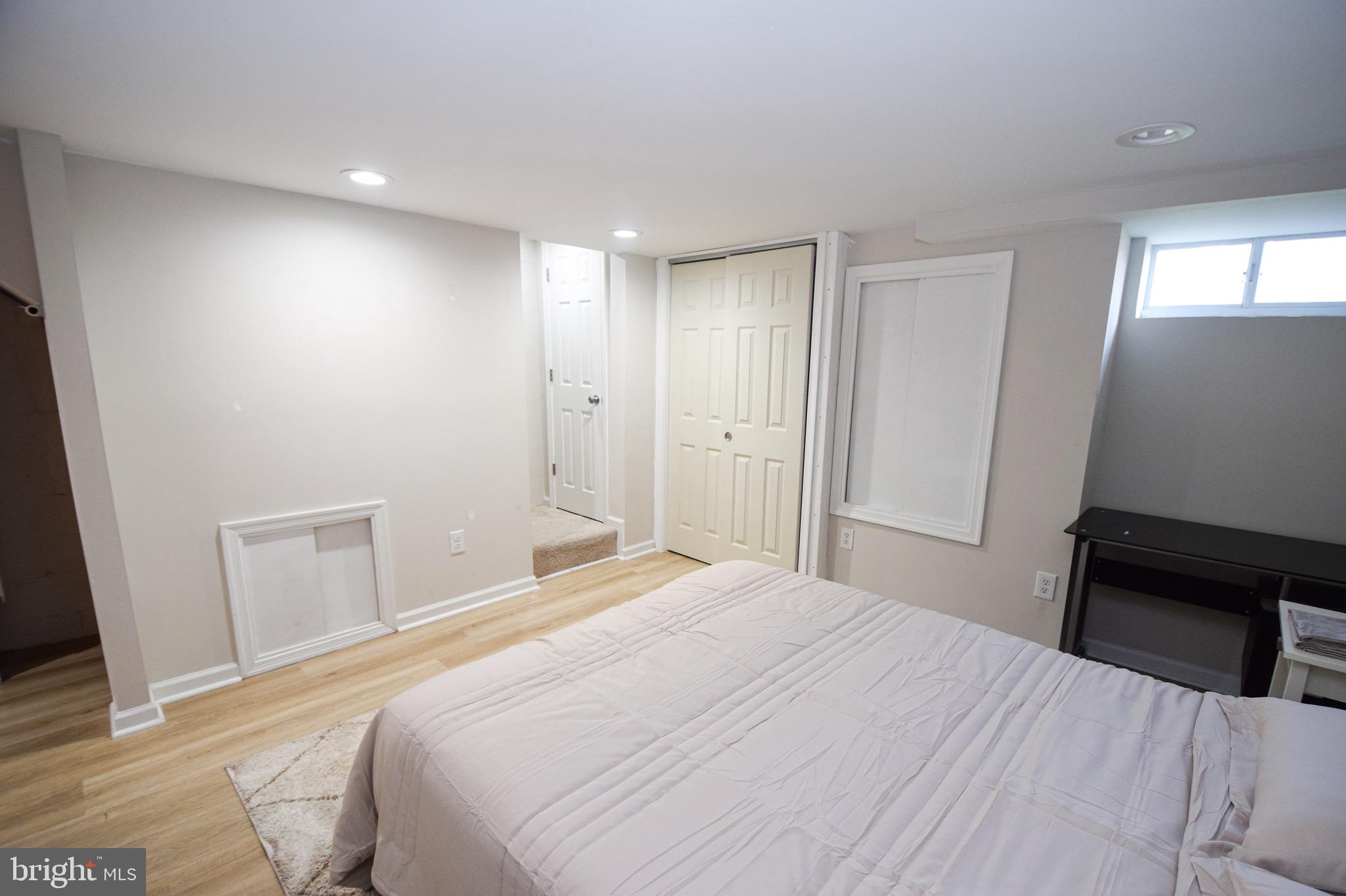 MERRITT HOMES - Residential Lease