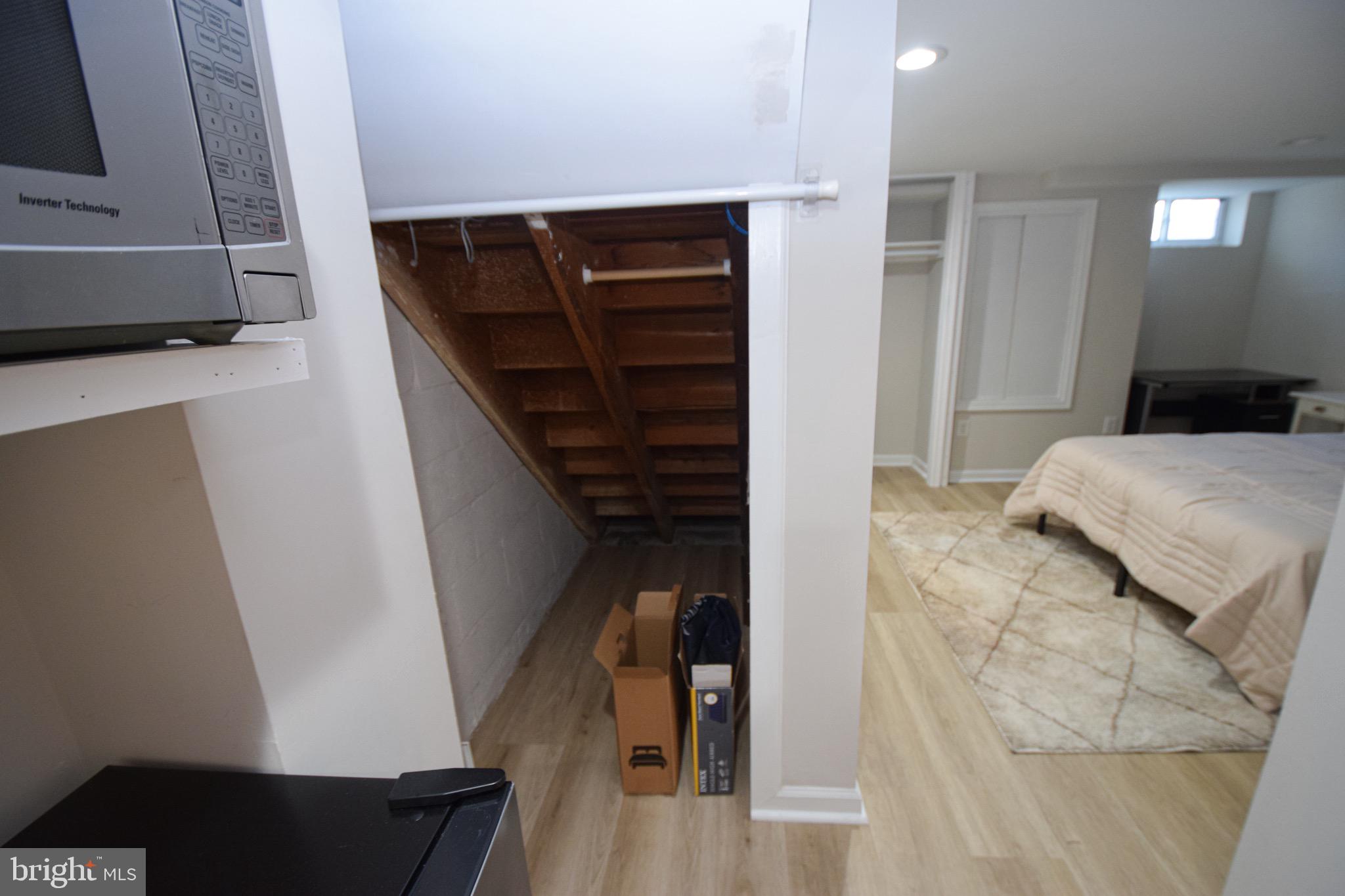 MERRITT HOMES - Residential Lease