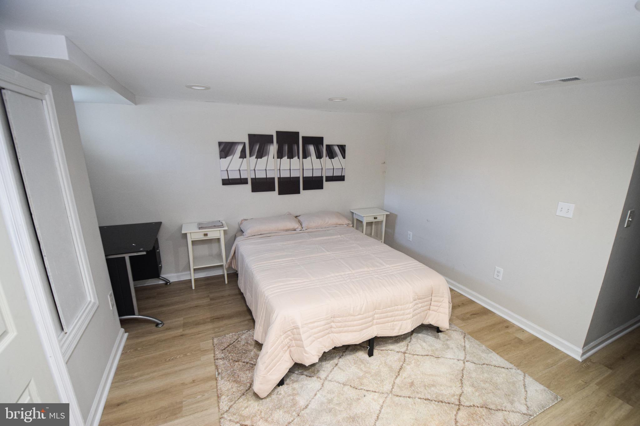 MERRITT HOMES - Residential Lease