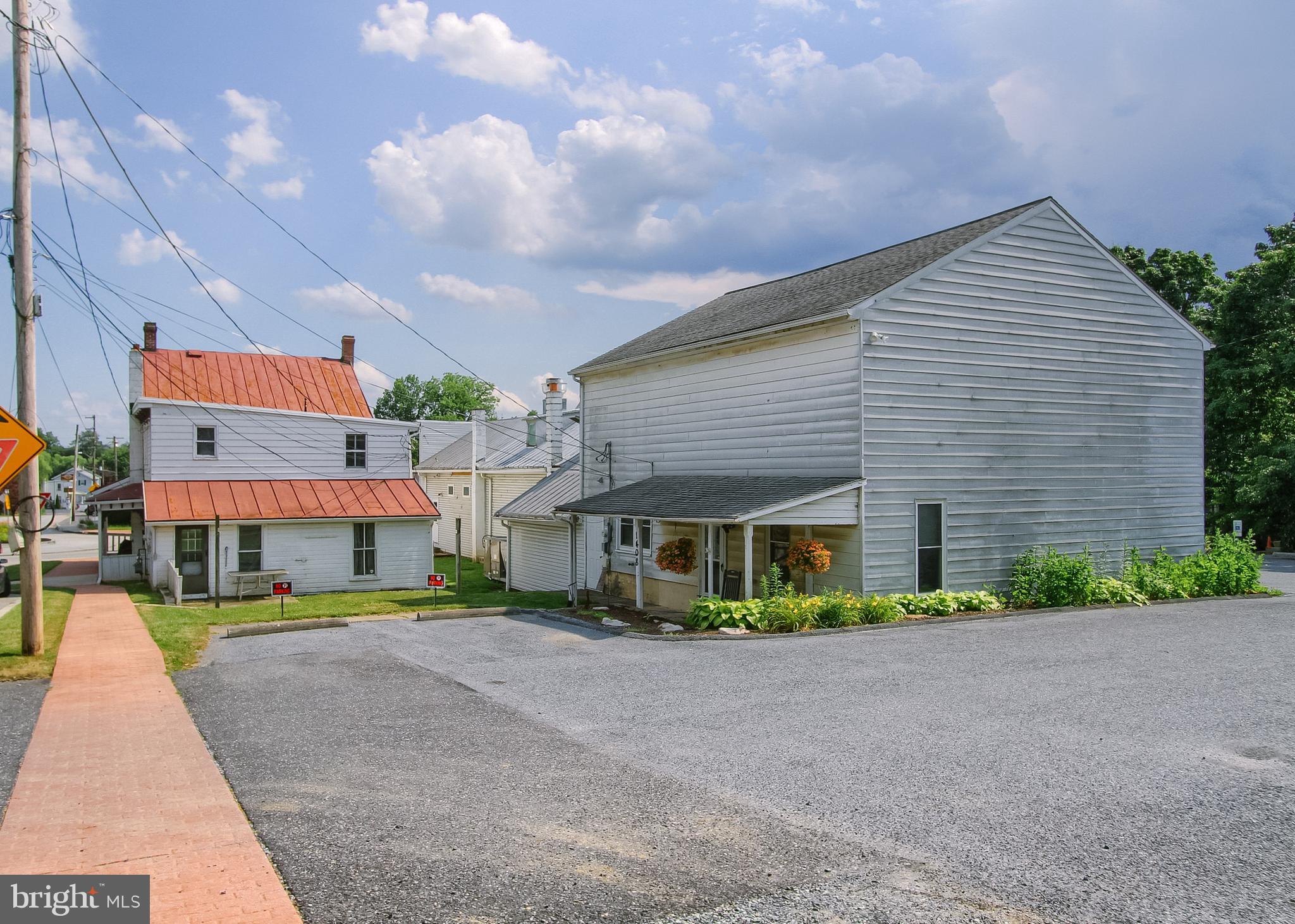 VILLAGE OF LINGLESTOWN - Commercial Sale