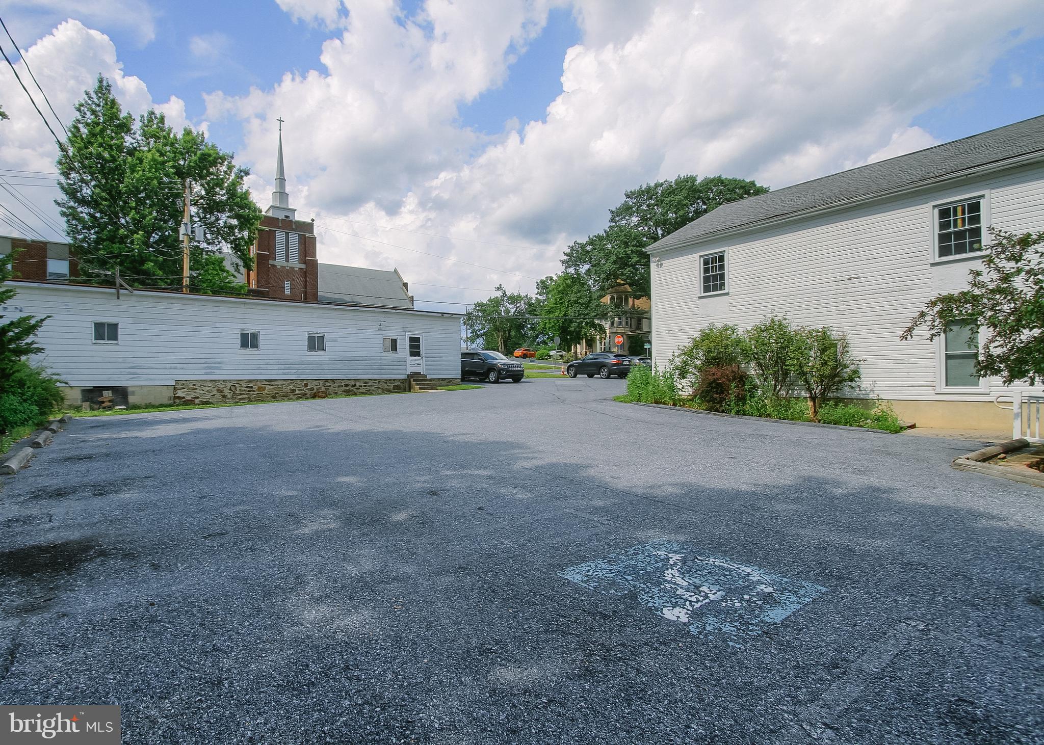 VILLAGE OF LINGLESTOWN - Commercial Sale