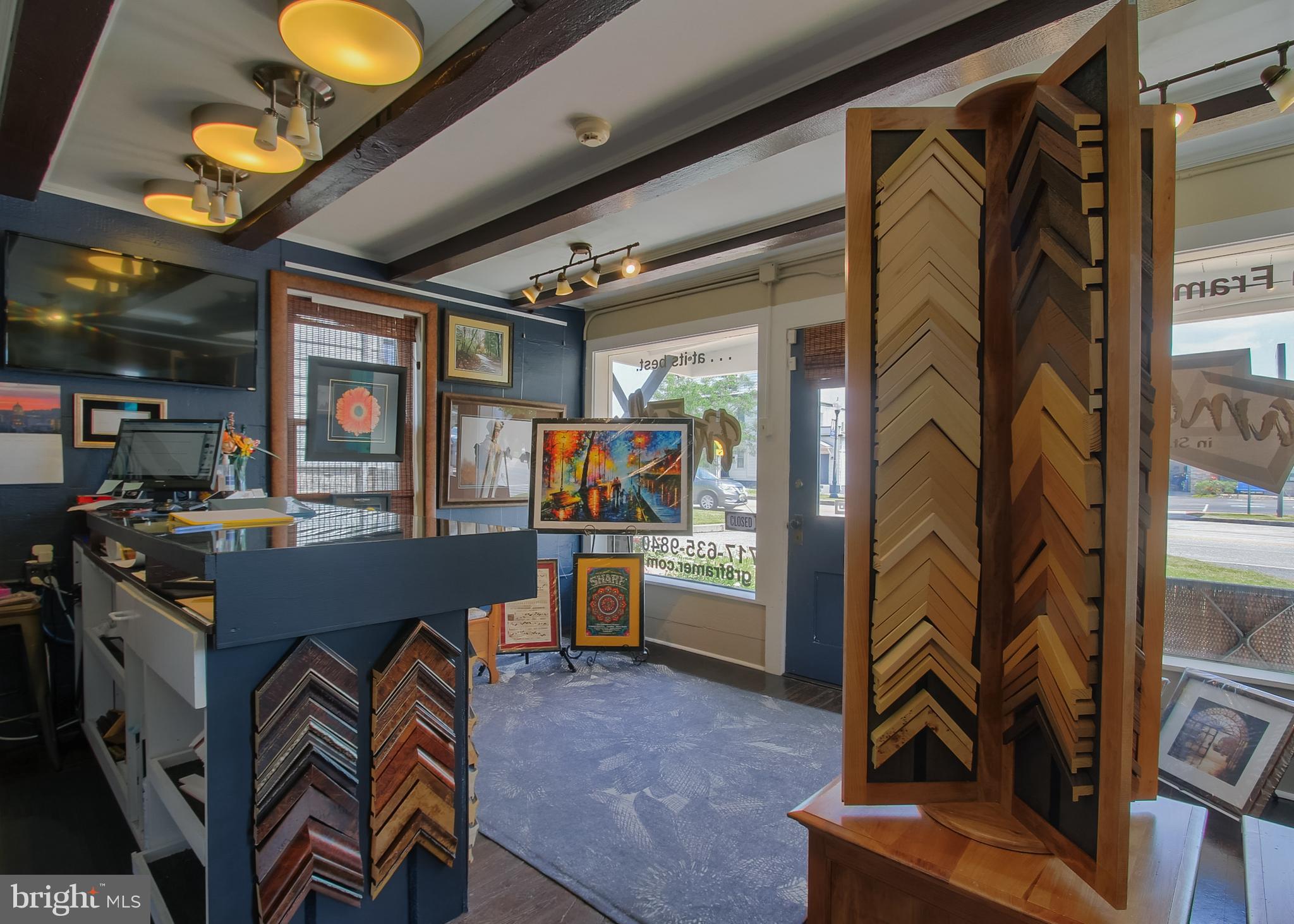 VILLAGE OF LINGLESTOWN - Commercial Sale