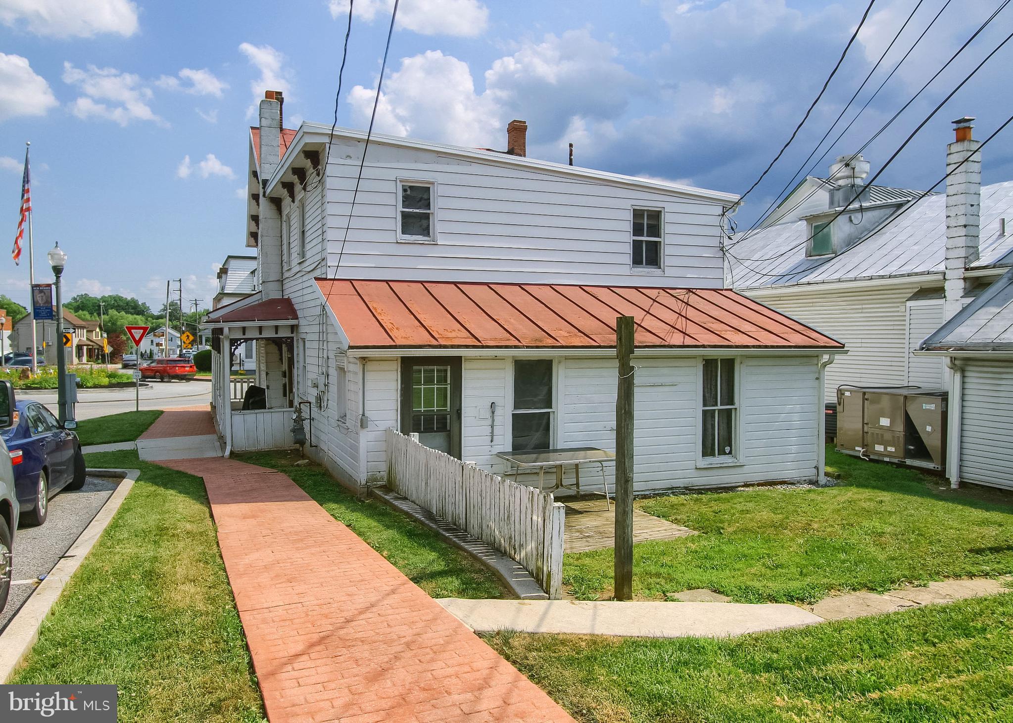 VILLAGE OF LINGLESTOWN - Commercial Sale