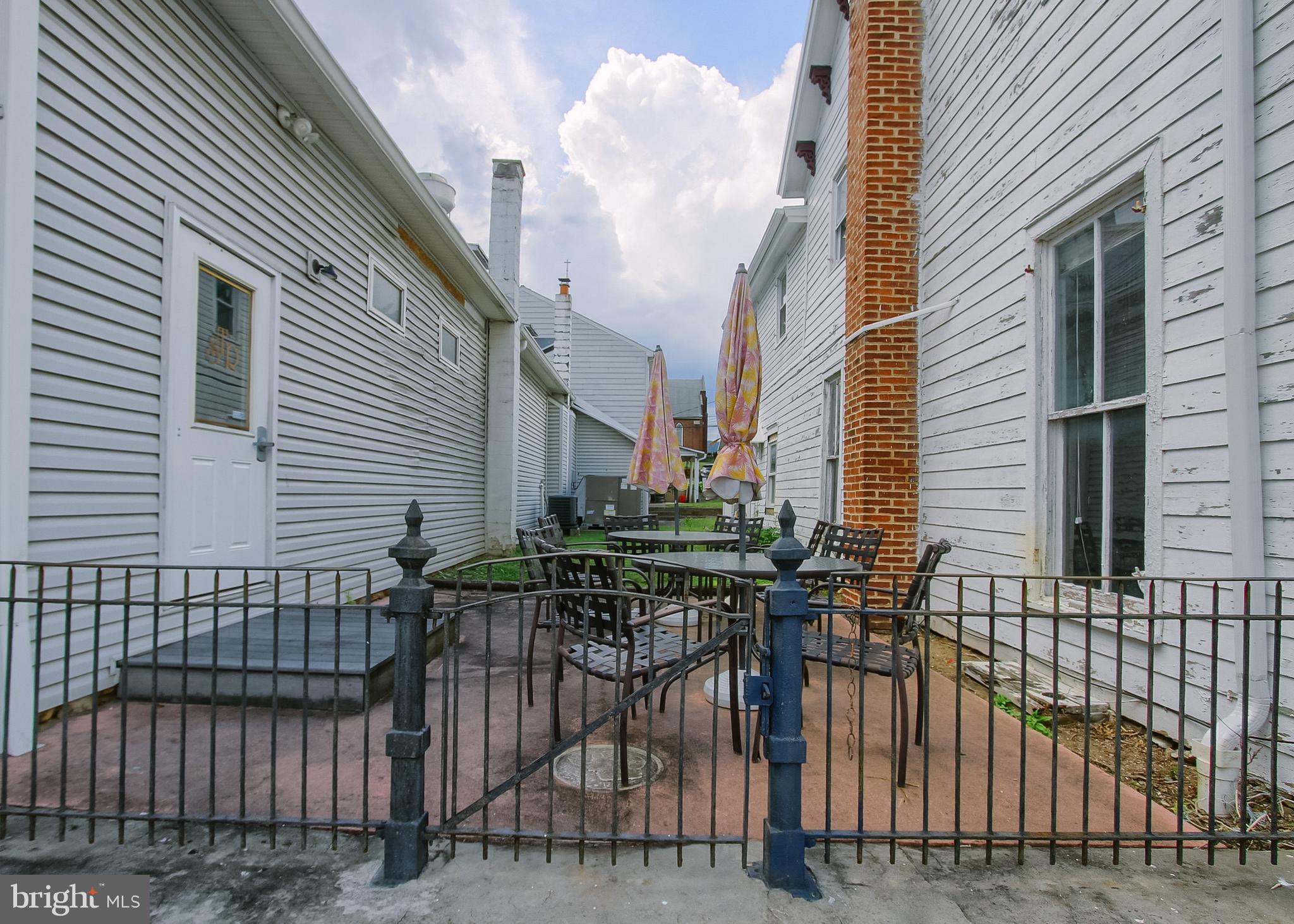 VILLAGE OF LINGLESTOWN - Commercial Sale