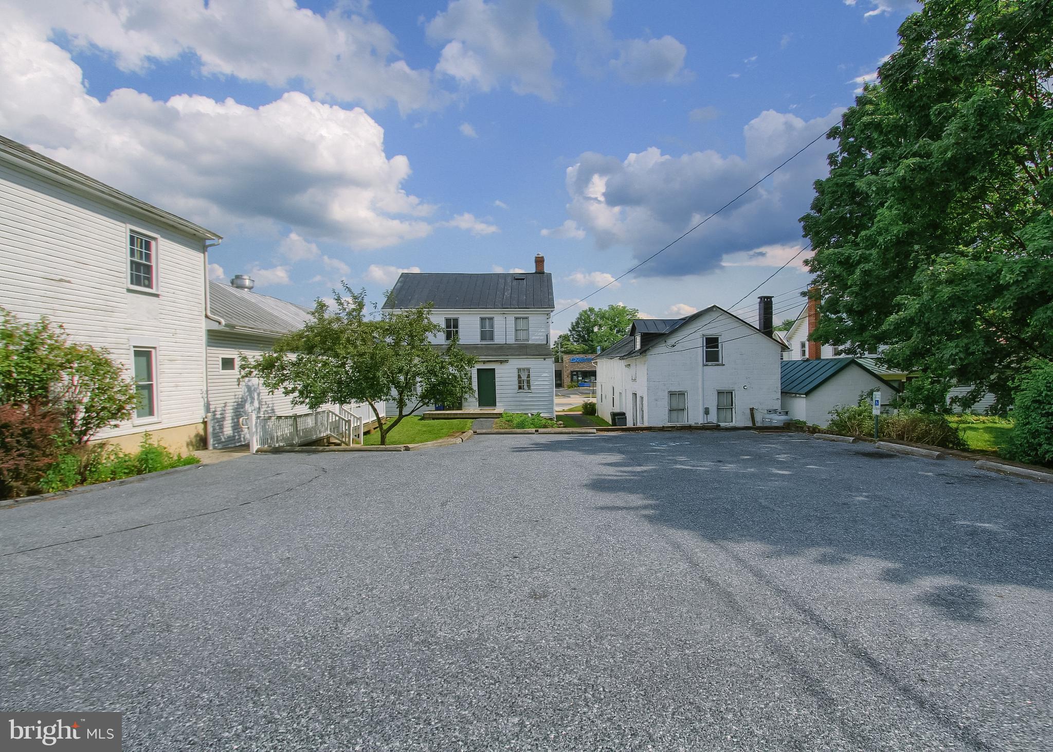 VILLAGE OF LINGLESTOWN - Commercial Sale