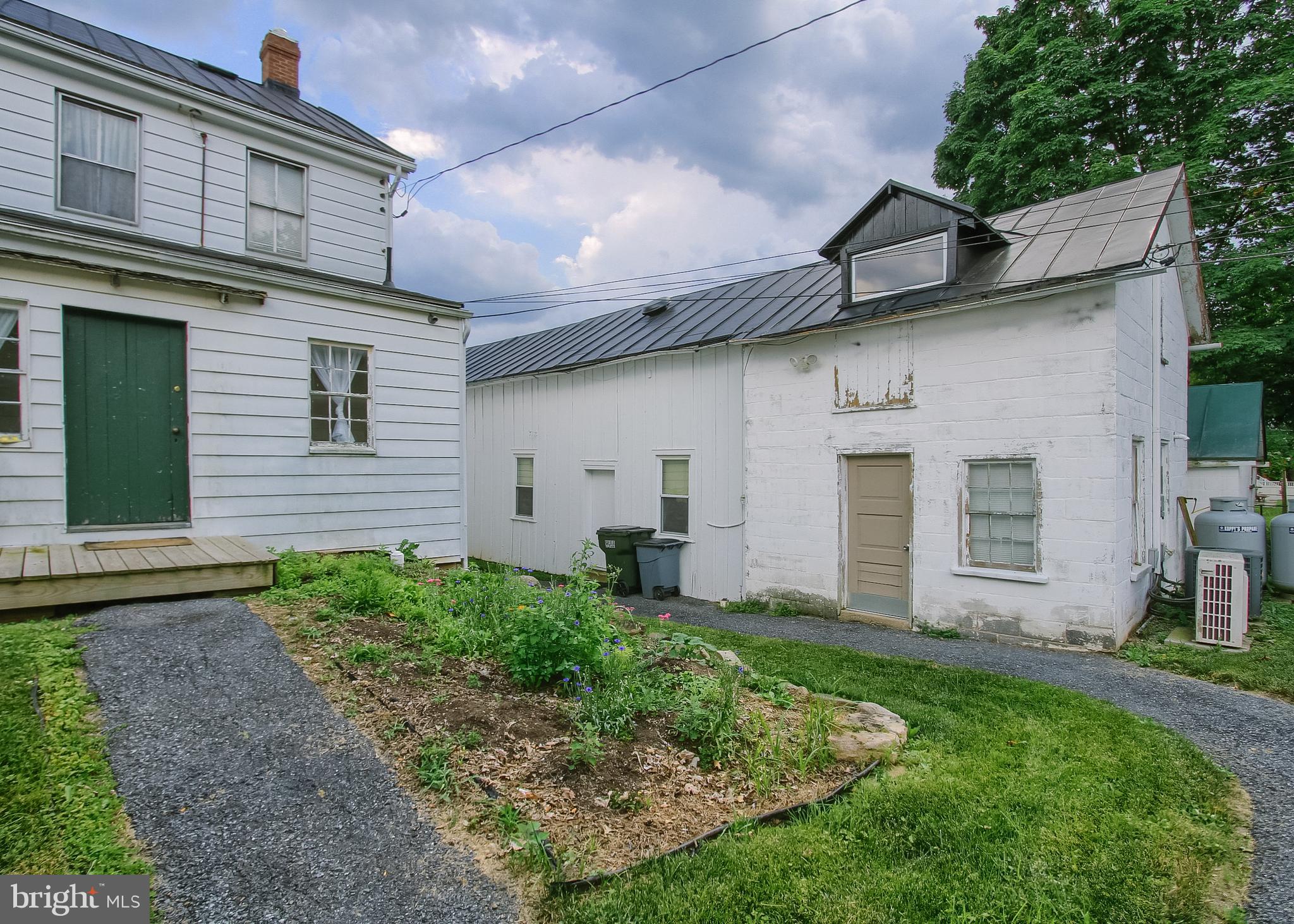 VILLAGE OF LINGLESTOWN - Commercial Sale