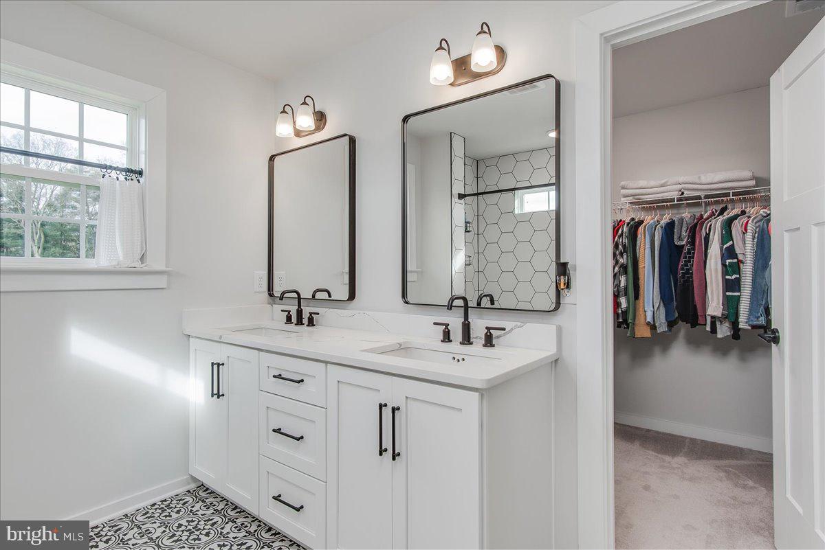 AMBERFIELD - Residential