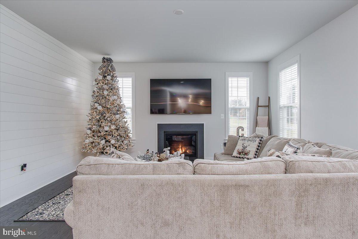 AMBERFIELD - Residential