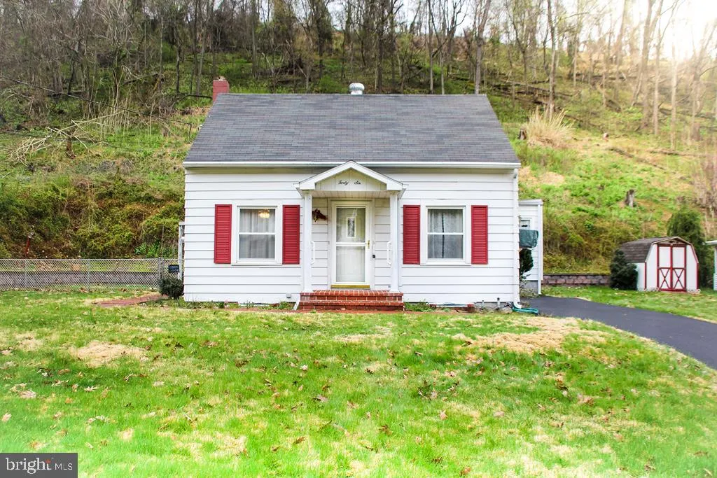 46 Woodbine Road, Lewistown, PA 17044