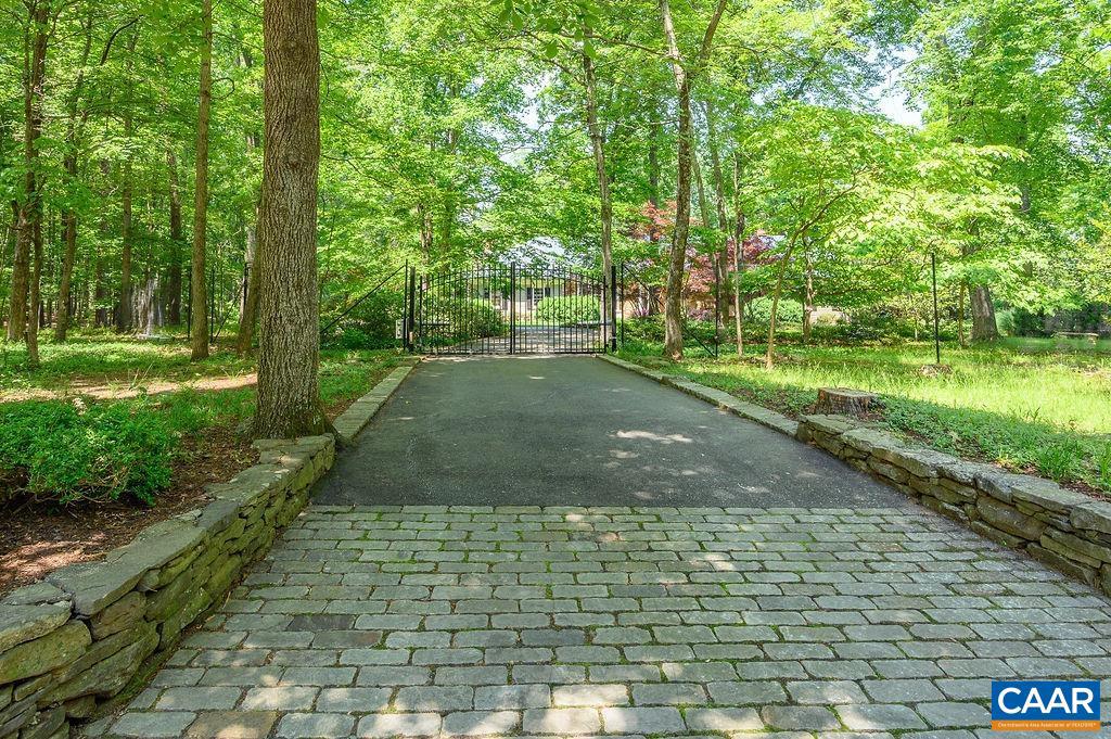 GARTH GATE - Residential