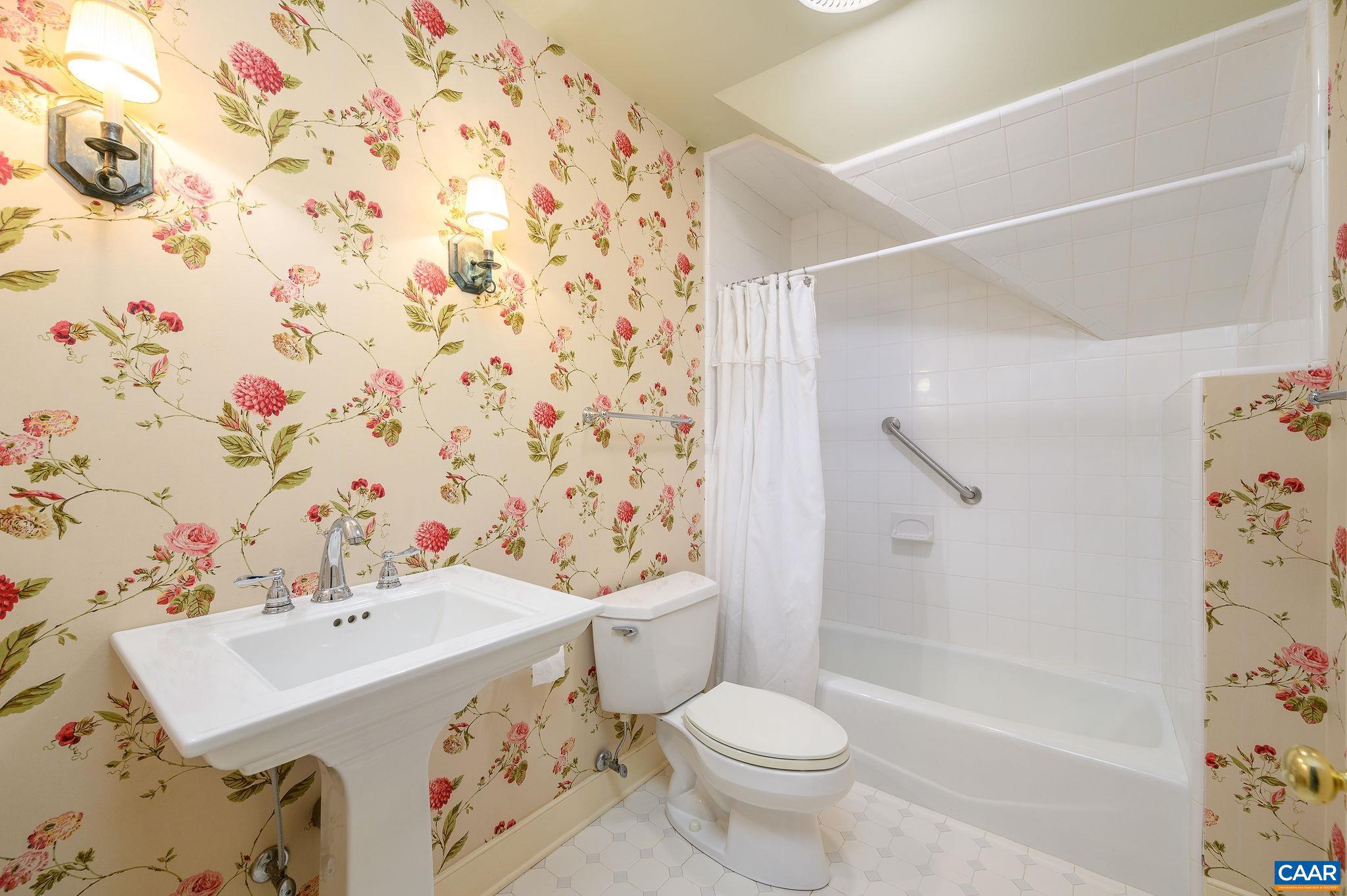 GARTH GATE - Residential