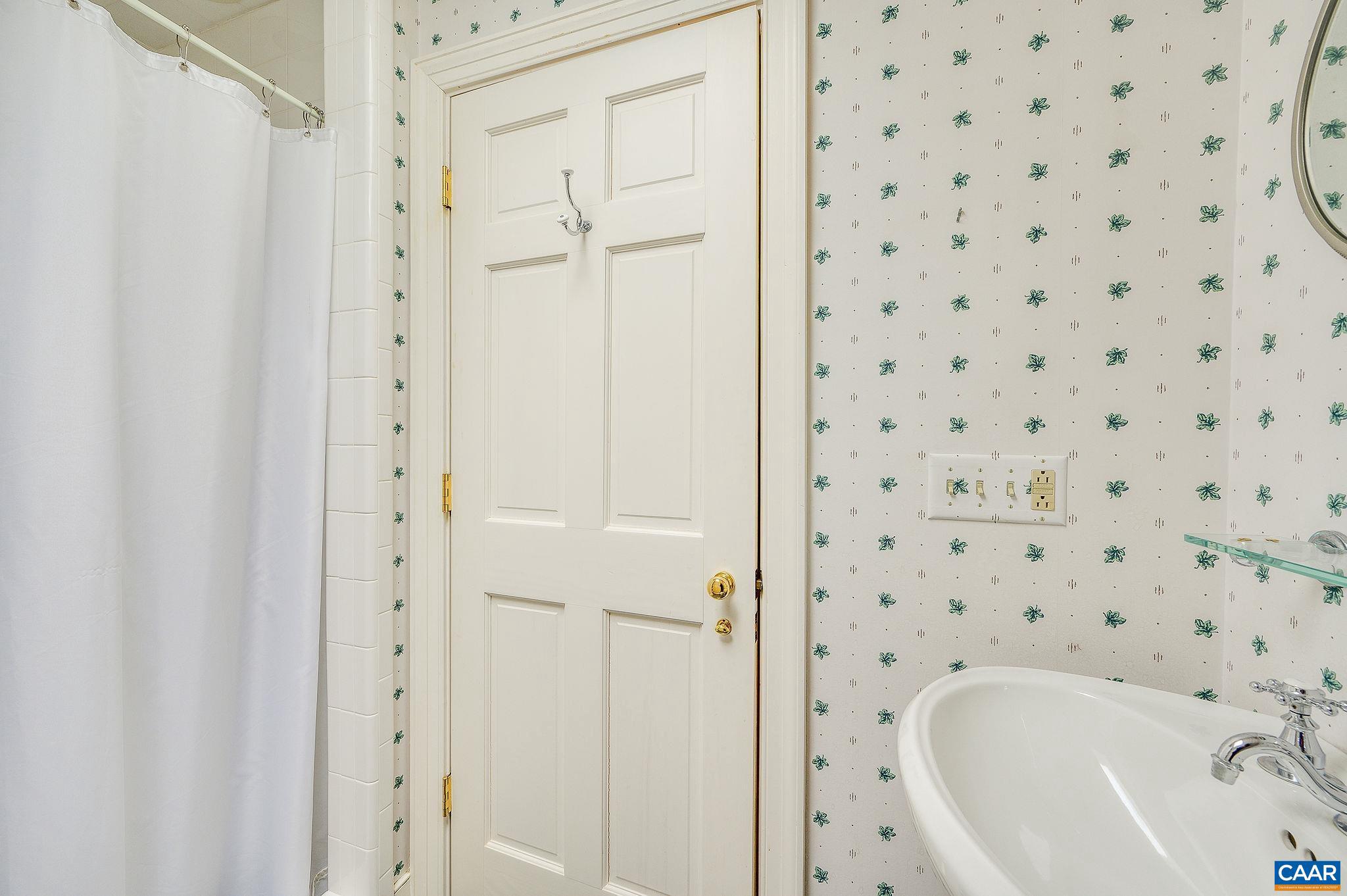 GARTH GATE - Residential