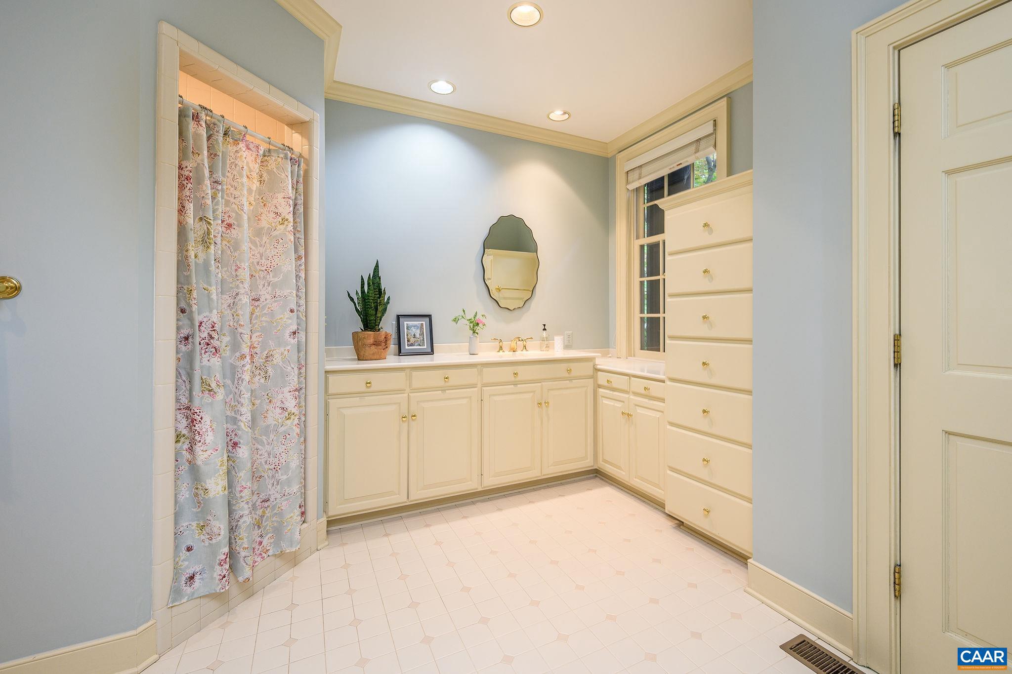 GARTH GATE - Residential