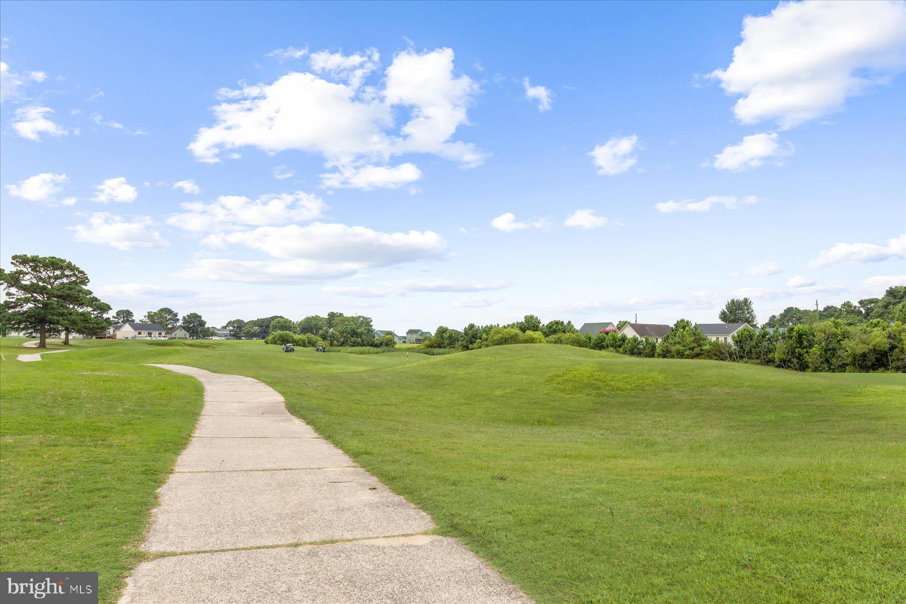 CAPTAIN'S COVE - Land