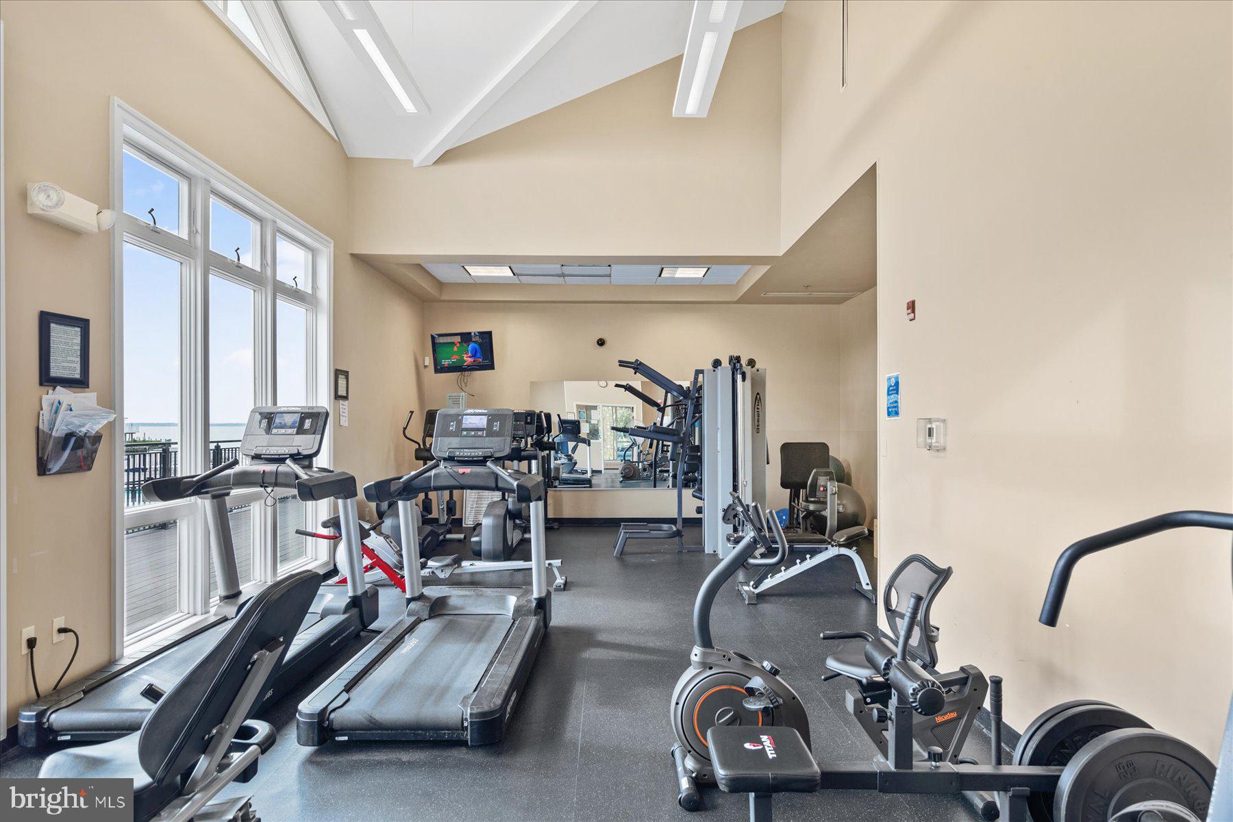 CAPTAIN'S COVE - Land