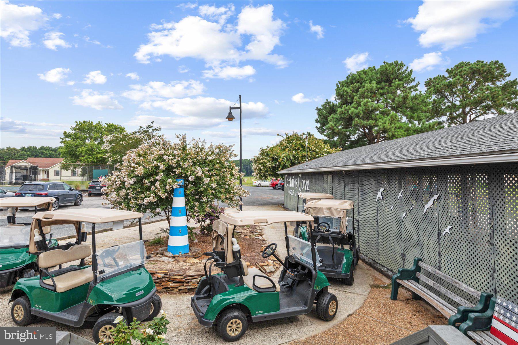 CAPTAIN'S COVE - Land