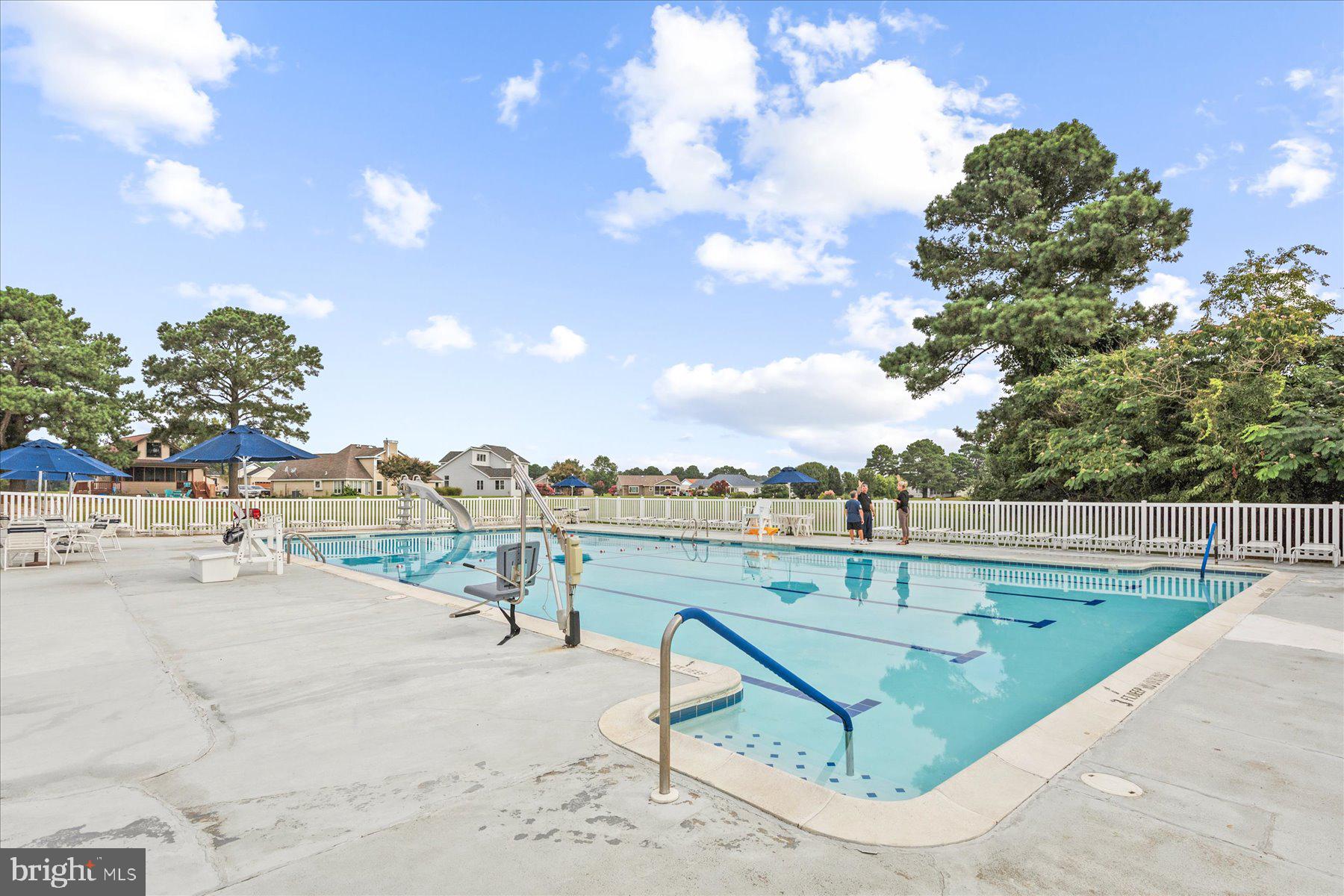 CAPTAIN'S COVE - Land