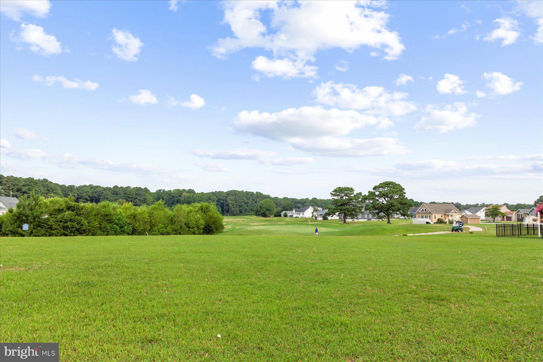 CAPTAIN'S COVE - Land