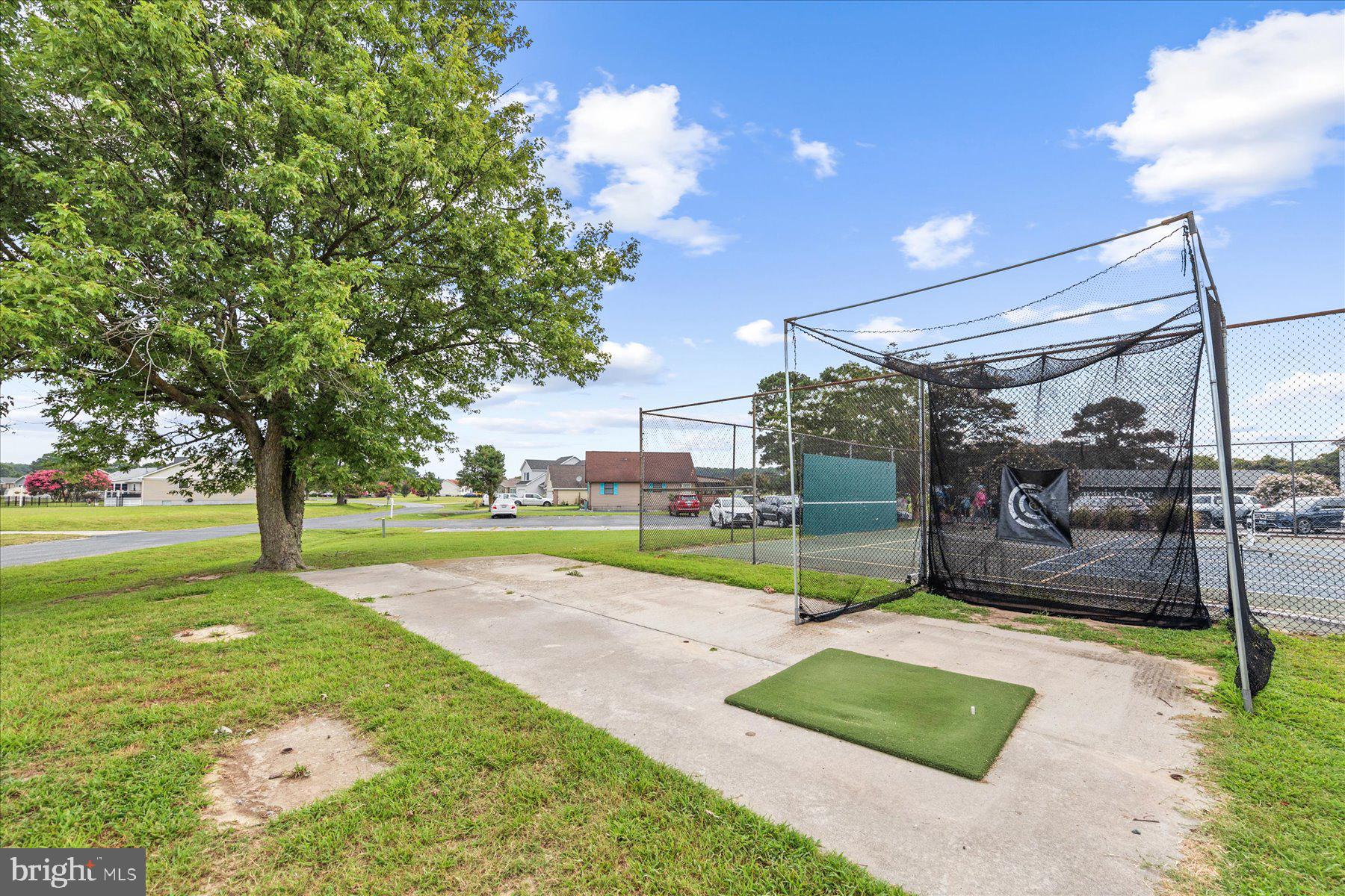 CAPTAIN'S COVE - Land