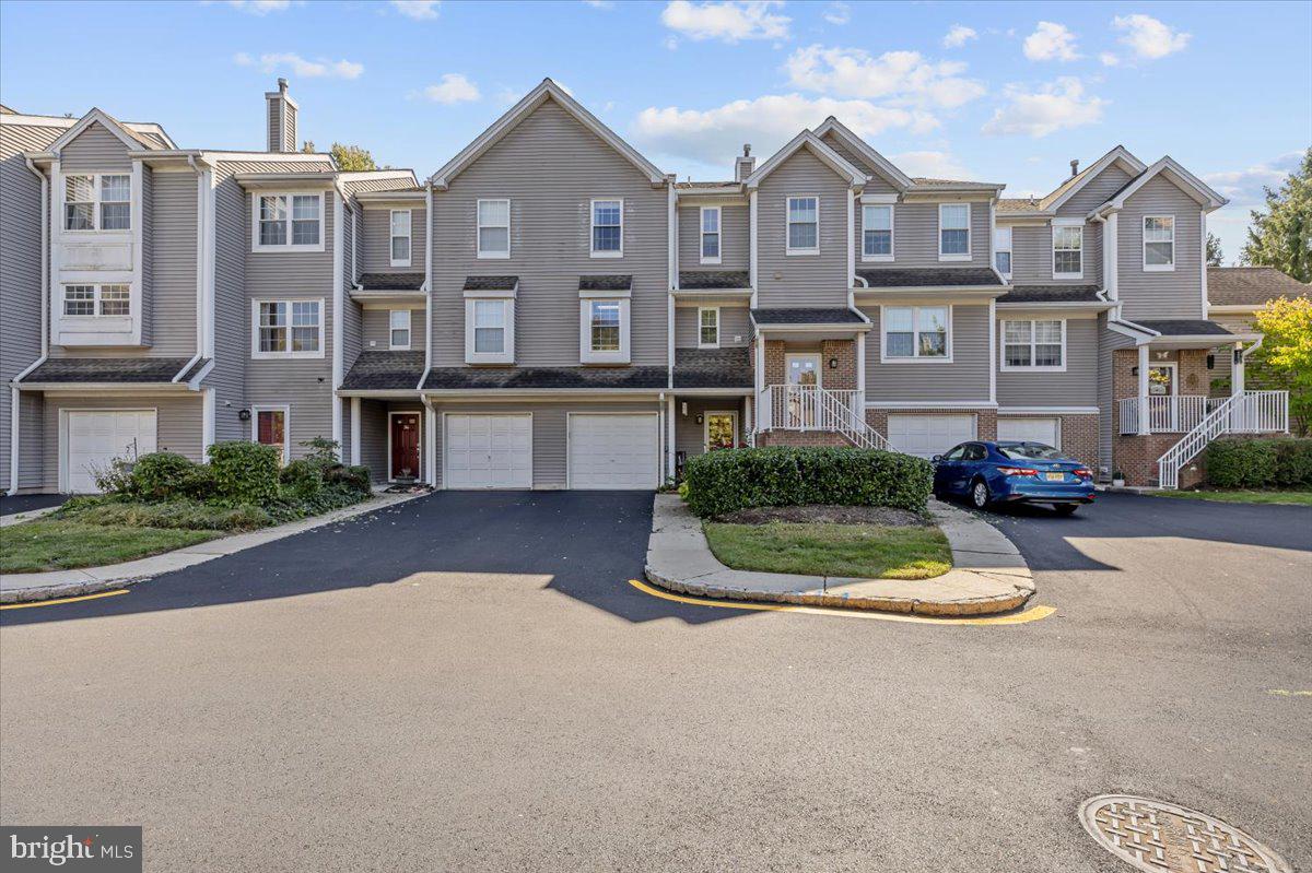 37 KETLEY PLACE