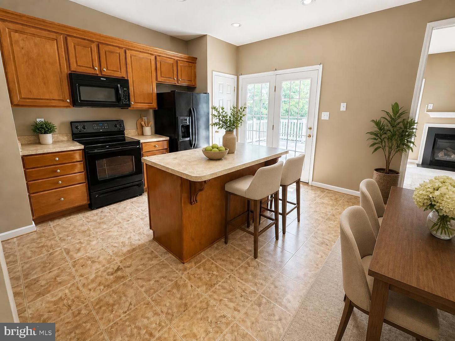 10325 LANTERN LANE