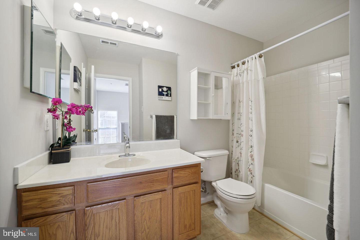 PERRYWOOD - Residential Lease