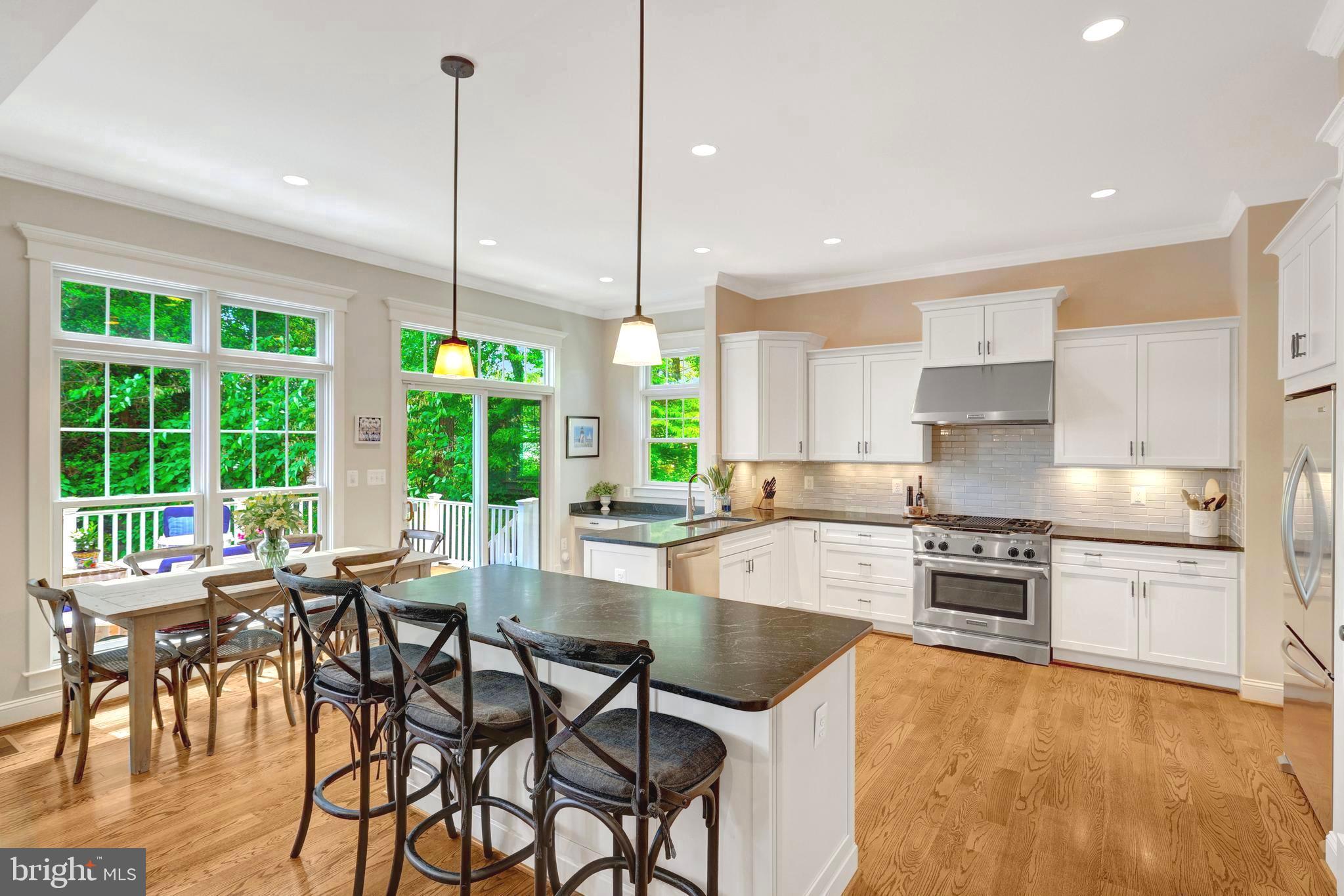 EAST VIENNA WOODS - Residential