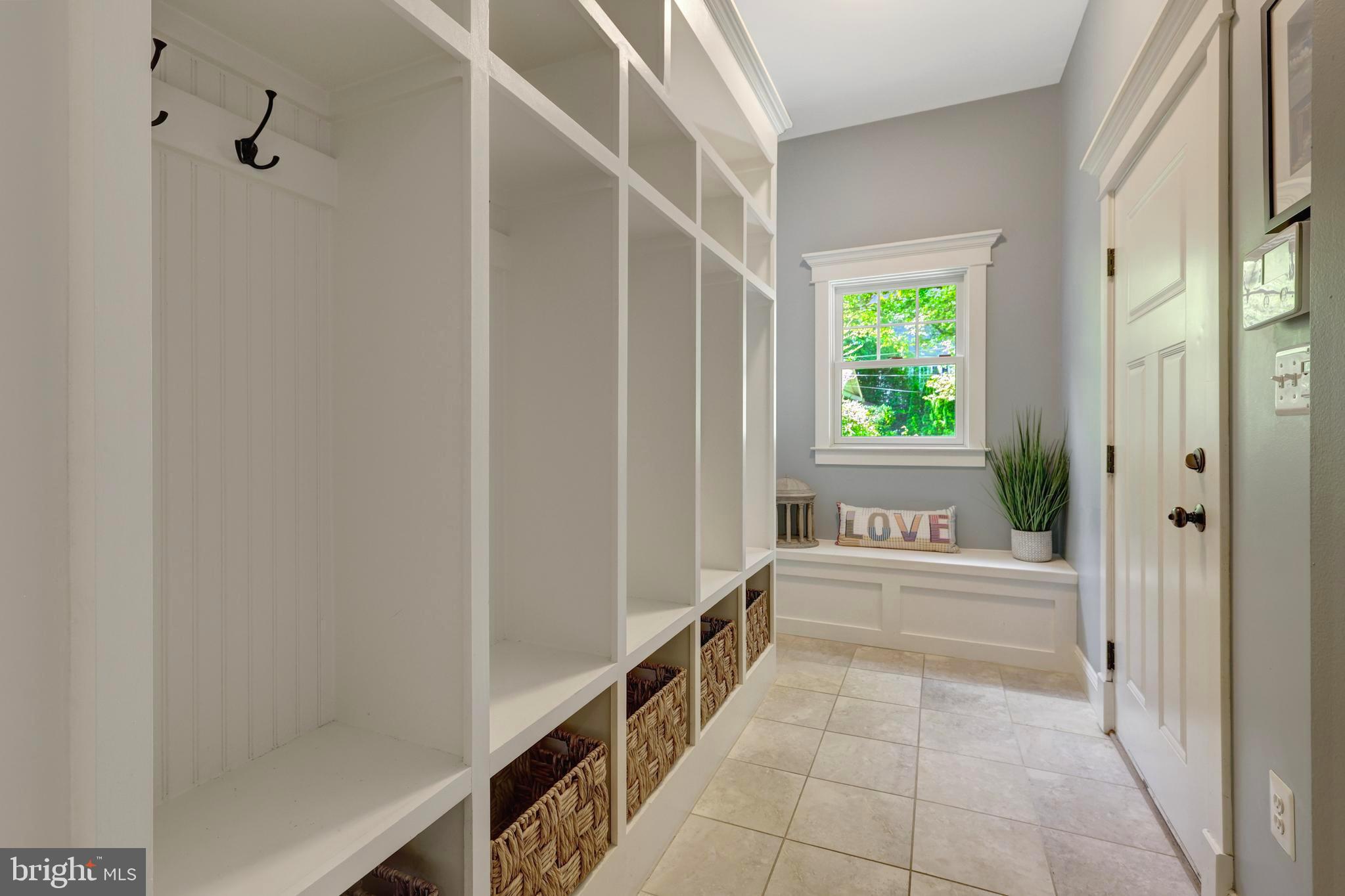 EAST VIENNA WOODS - Residential