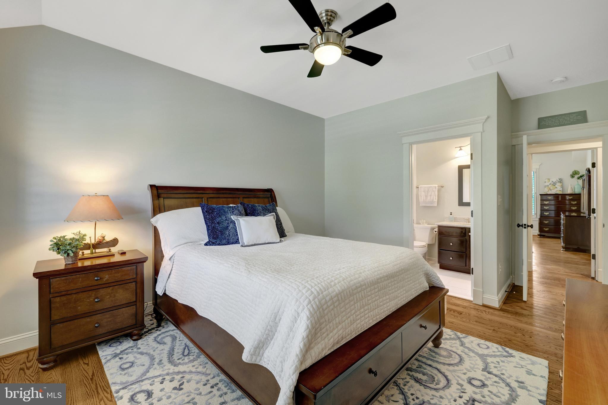 EAST VIENNA WOODS - Residential