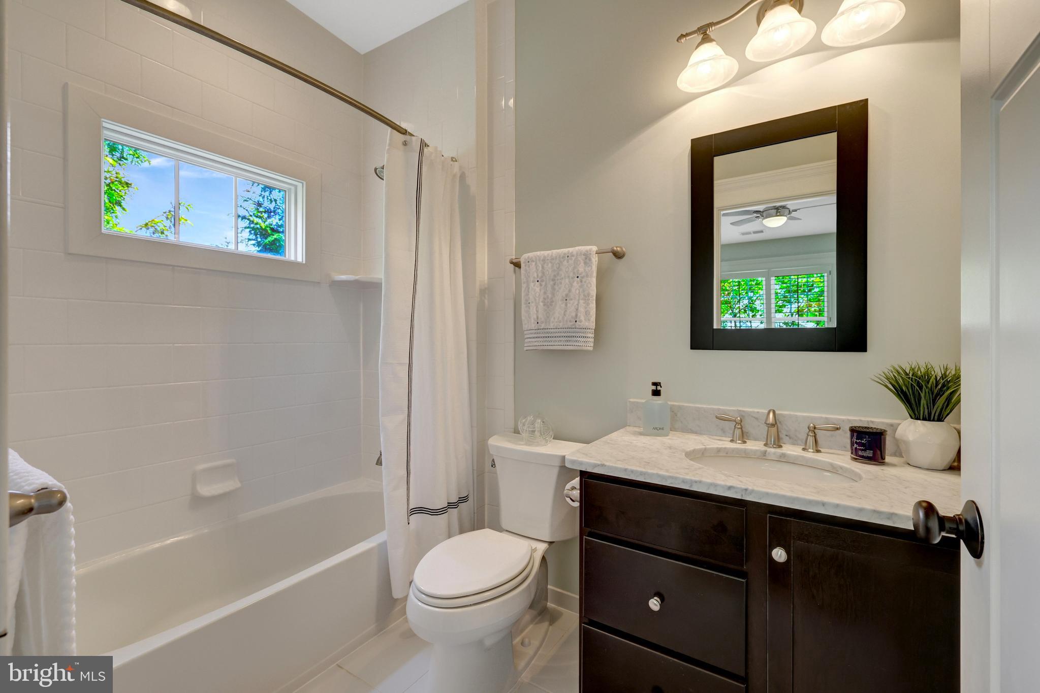 EAST VIENNA WOODS - Residential