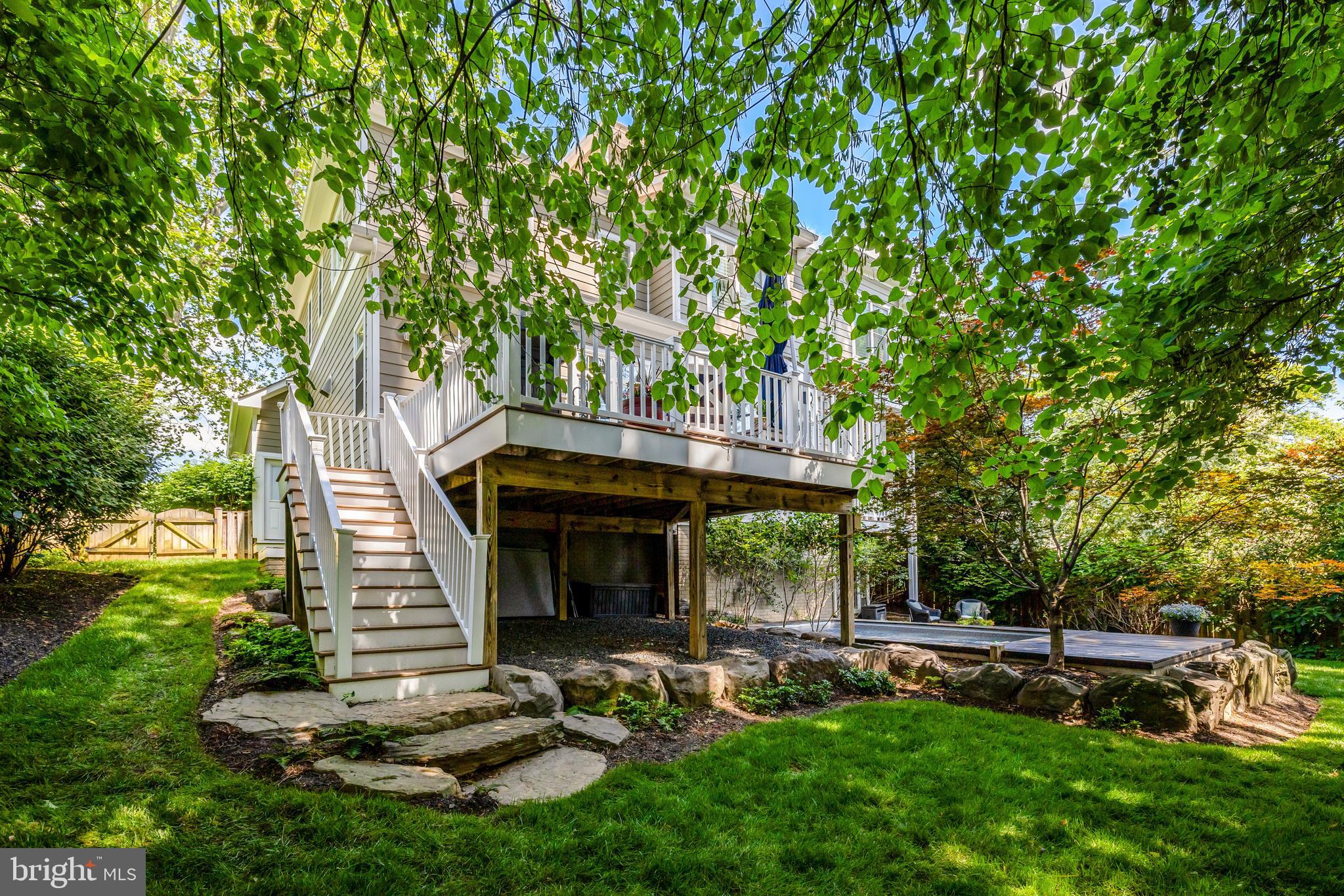 EAST VIENNA WOODS - Residential