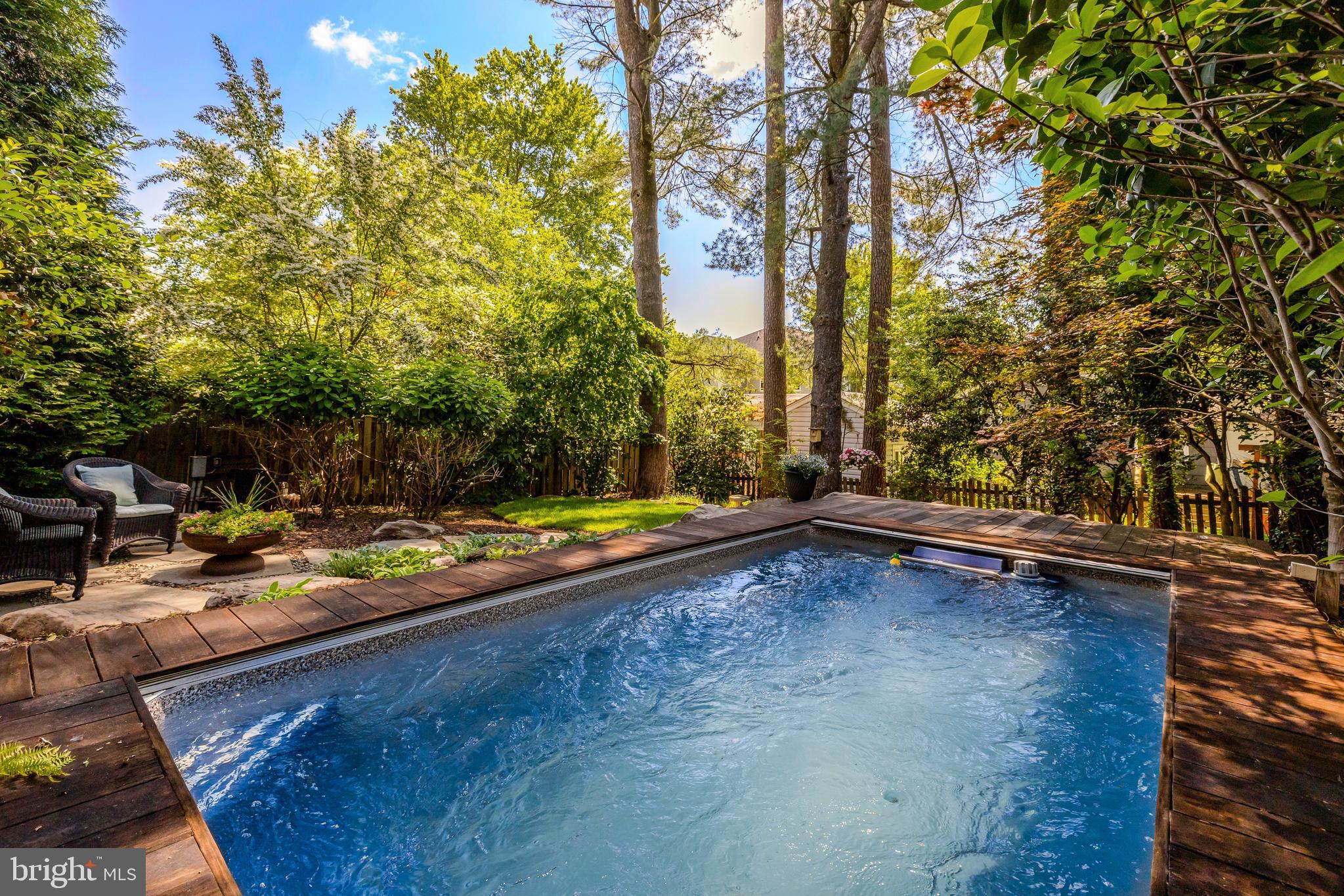 EAST VIENNA WOODS - Residential