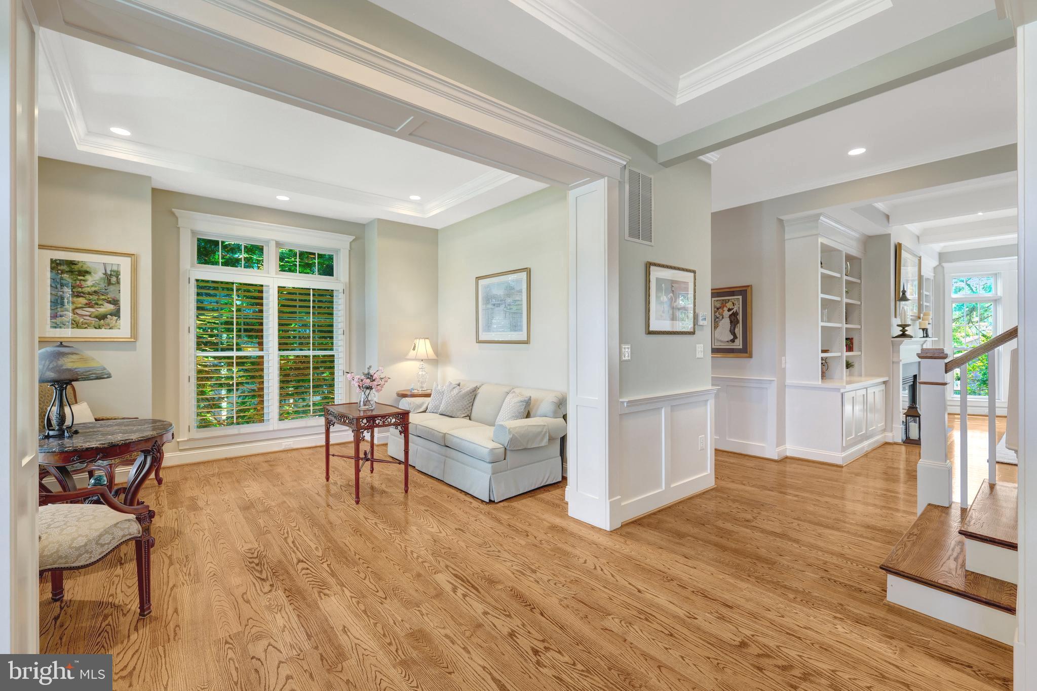 EAST VIENNA WOODS - Residential