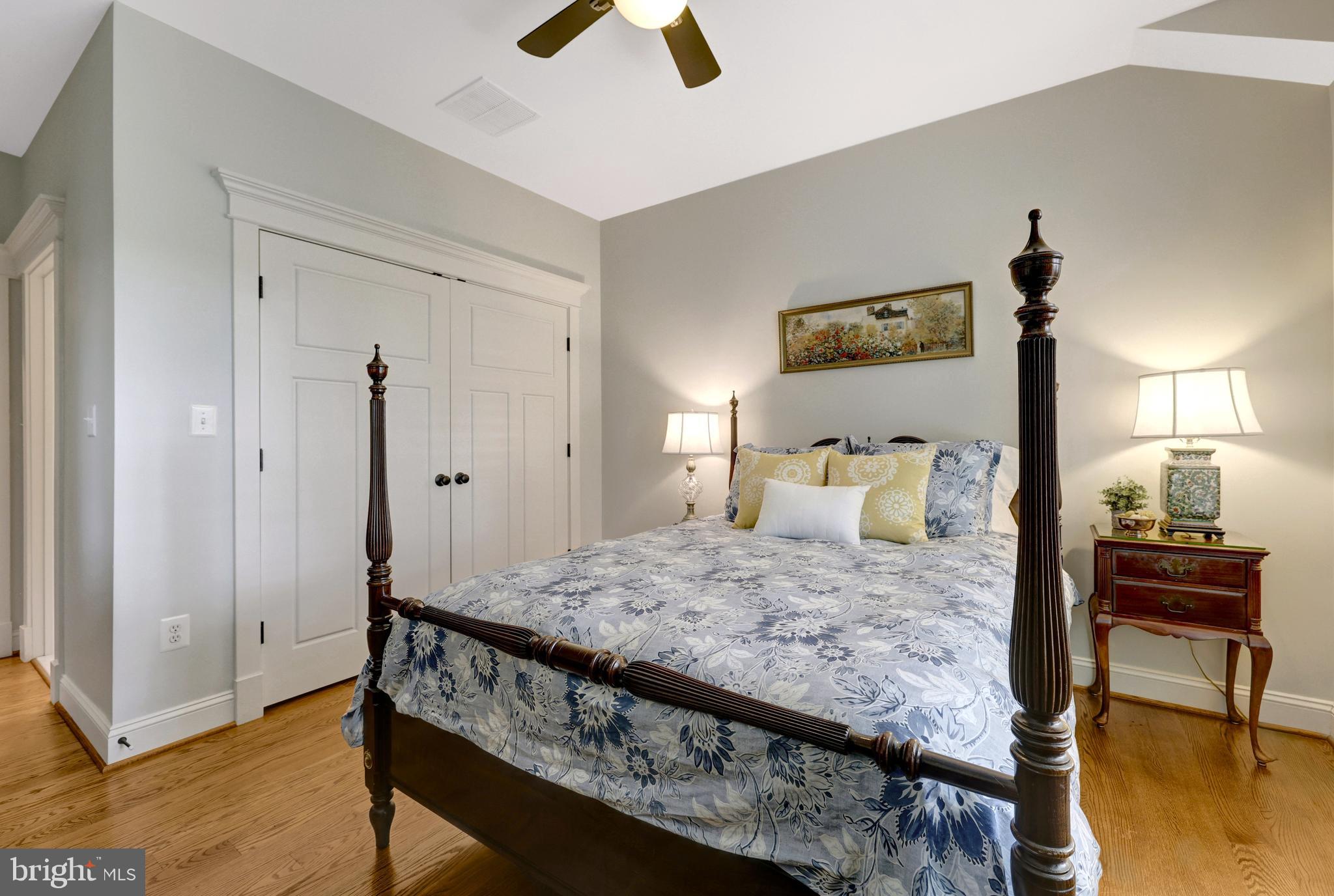 EAST VIENNA WOODS - Residential