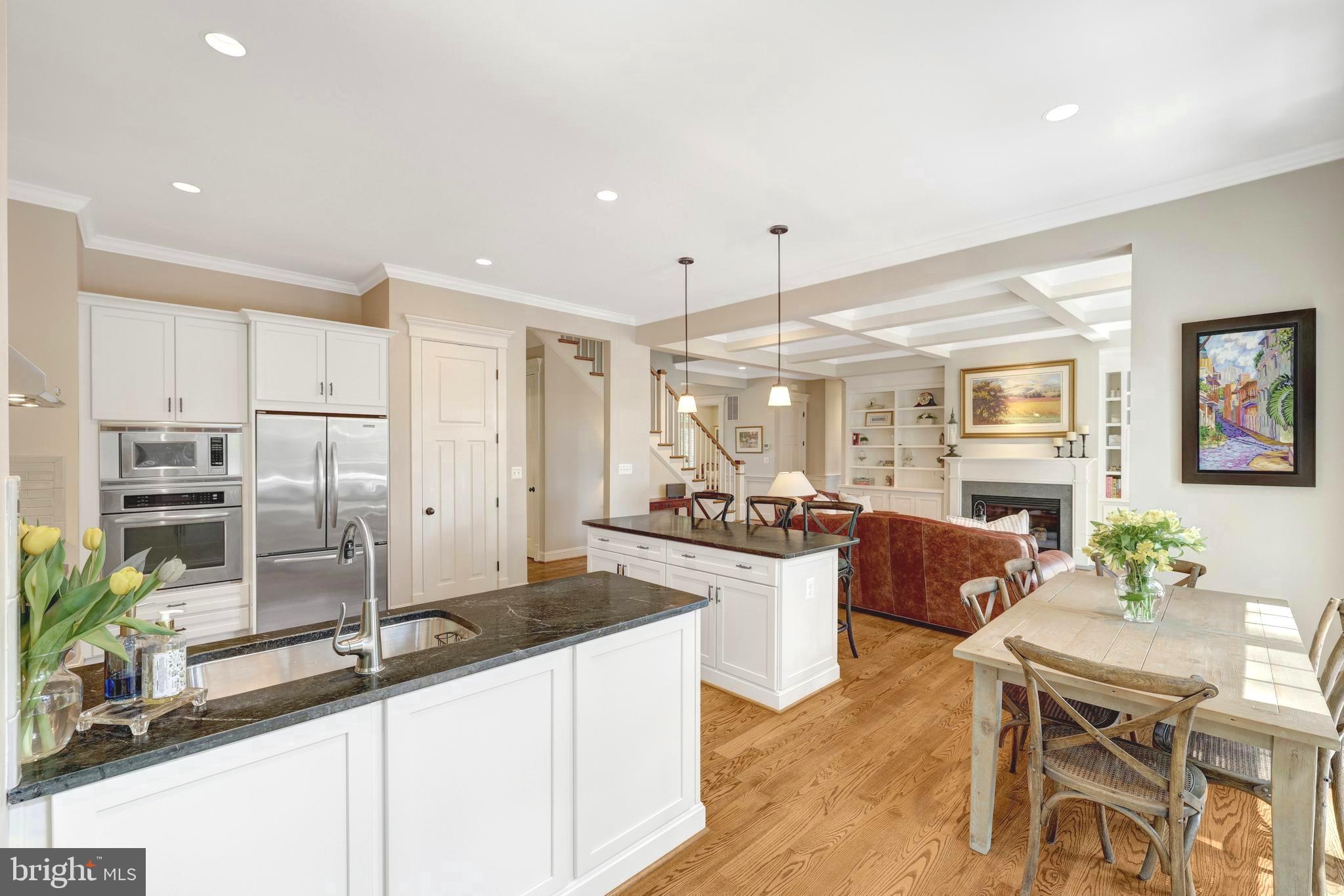 EAST VIENNA WOODS - Residential