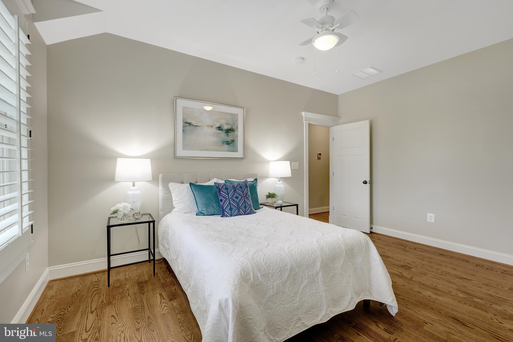 EAST VIENNA WOODS - Residential