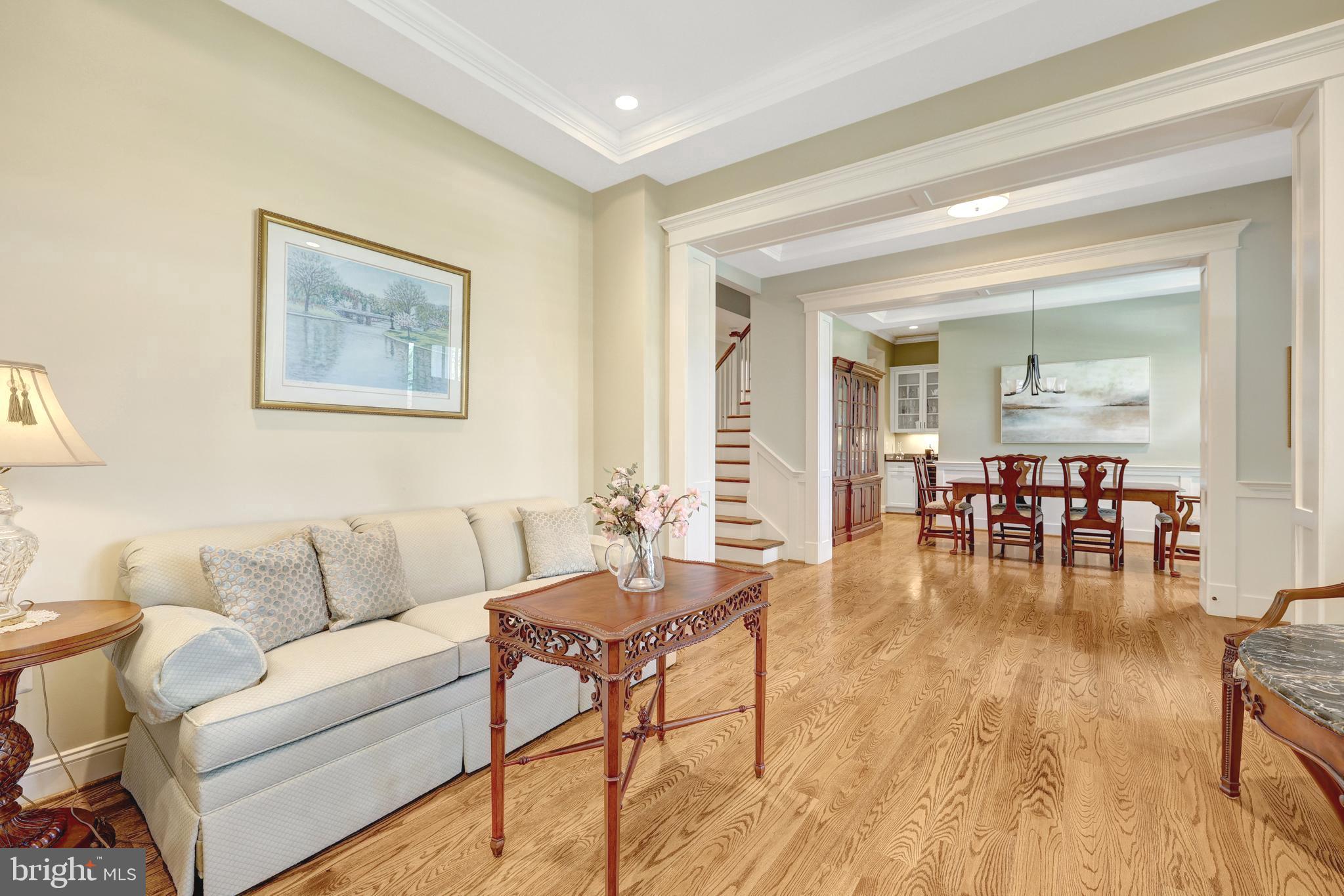 EAST VIENNA WOODS - Residential